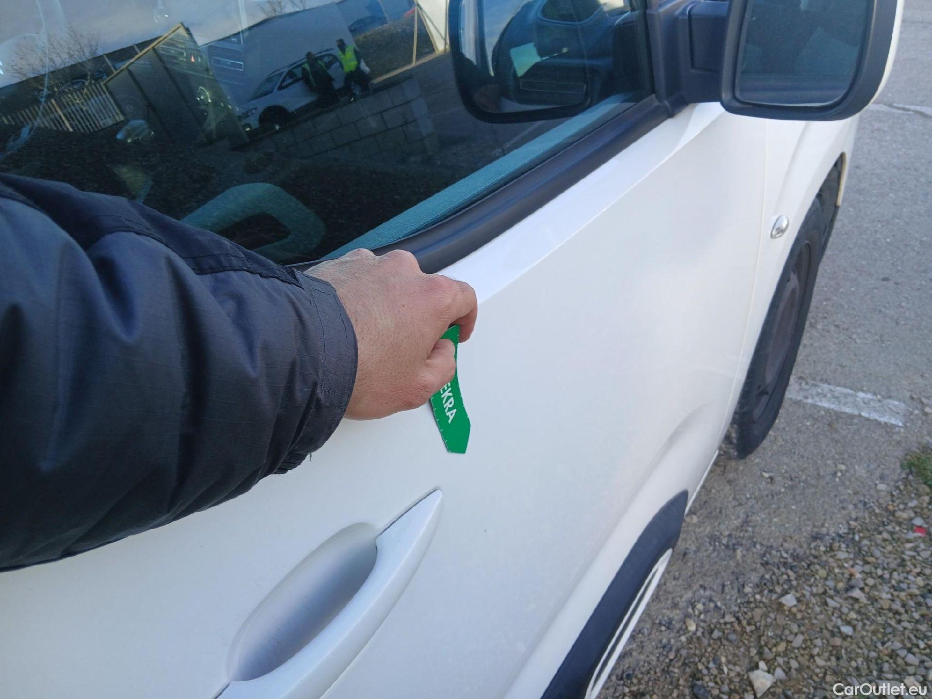  Citroen  Berlingo CITROEN  / 2018 / 5P / combi Talla M PureTech 110 S&S FEEL #27