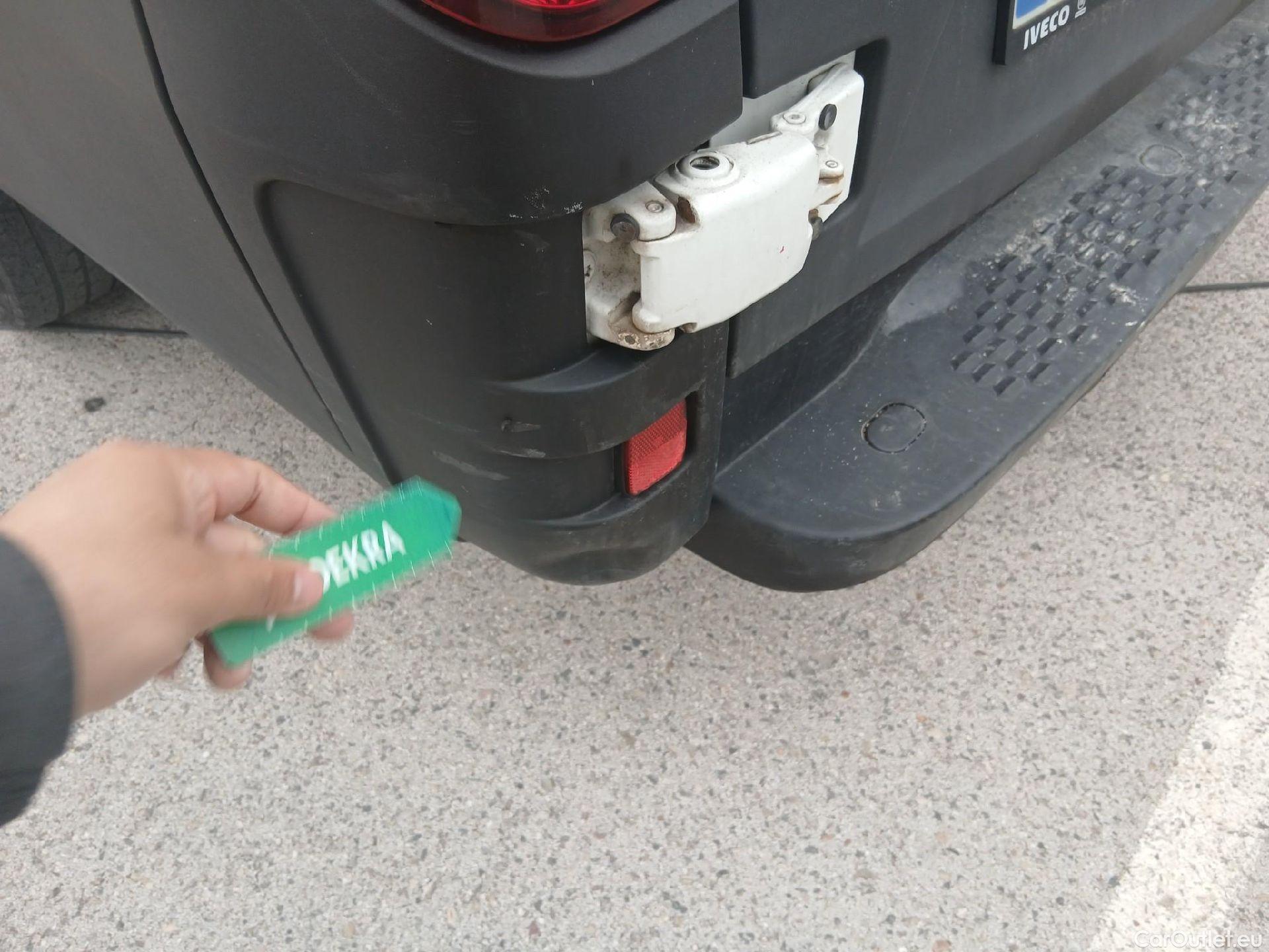  Iveco  Daily IVECO  / 2019 / 4P / furgón 2.3 TD 35S 16 V 3520L/H2 12 M3 #39