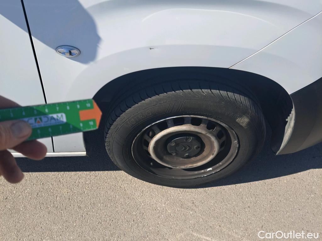  Citroen  Berlingo CITROEN  / 2018 / 3P / furgón derivado de turismo Talla M BlueHDi 100 CONTROL #61