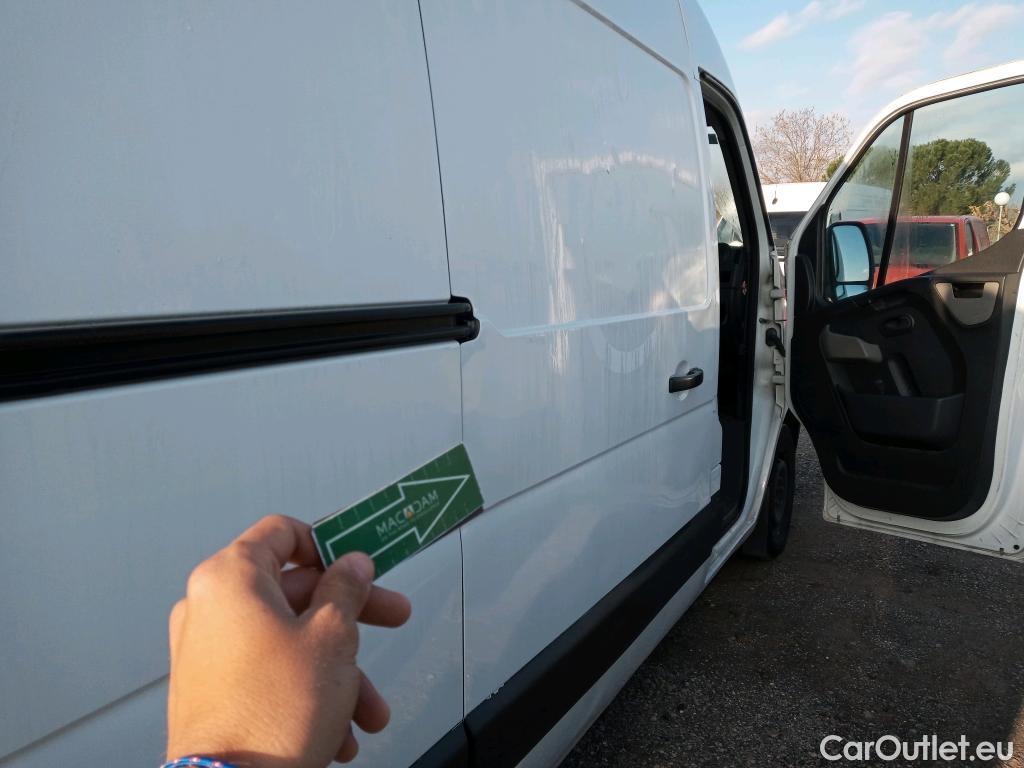  Nissan  NV400 NISSAN  / 2011 / 4P / furgón L2H2 3,5T 2.3dCi EU6 81kW FWD COMFORT #50