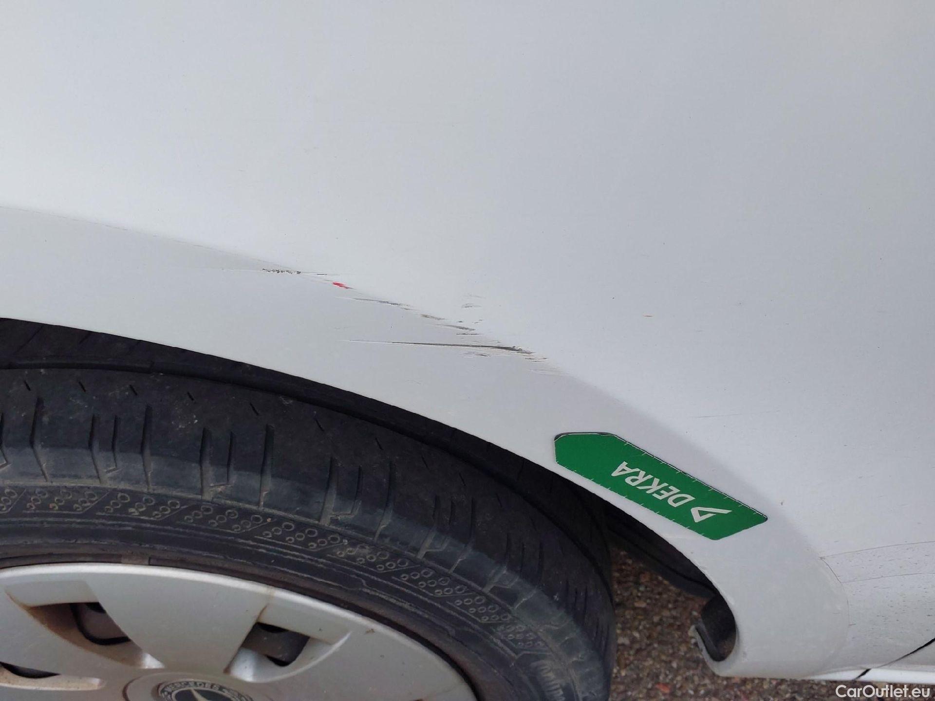  Mercedes  Vito MERCEDES-BENZ  / 2014 / 4P / furgón 110 CDI TD Mixto Compacta #11