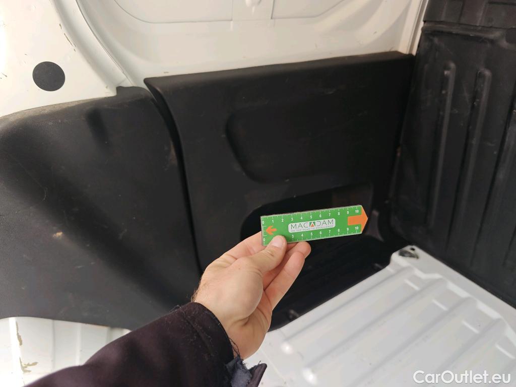  Opel  Combo OPEL  / 2018 / 3P / furgón derivado de turismo 1.5 TD 75kW (100CV) Express L H1 650kg (AC) #70