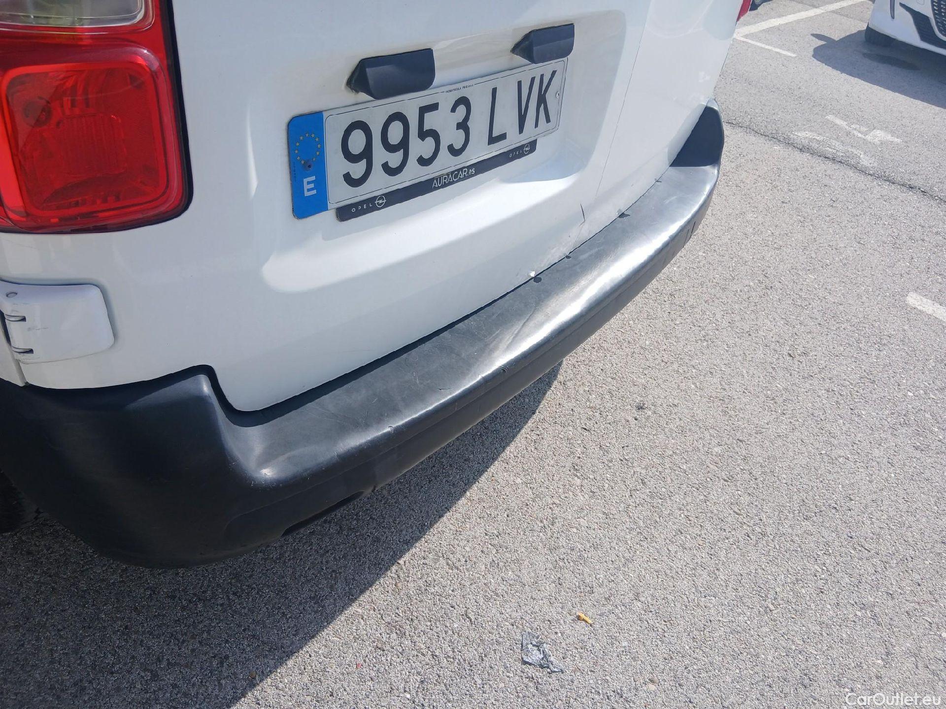  Opel  Vivaro OPEL  / 2019 / 4P / furgón 1.5 Diésel 74kW (100CV) M Std Express #32