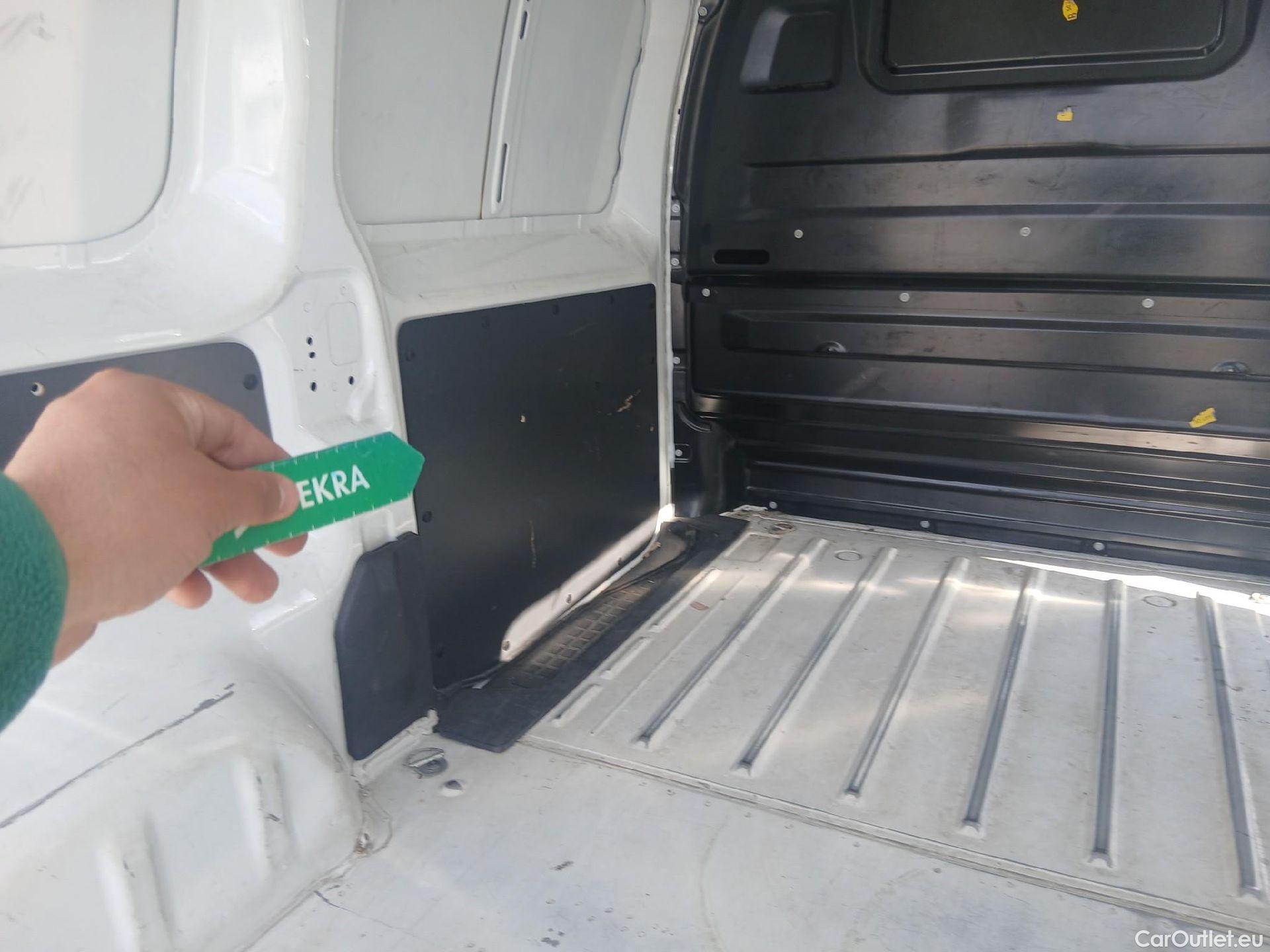  Opel  Vivaro OPEL  / 2019 / 4P / furgón 1.5 Diésel 74kW (100CV) M Std Express #4