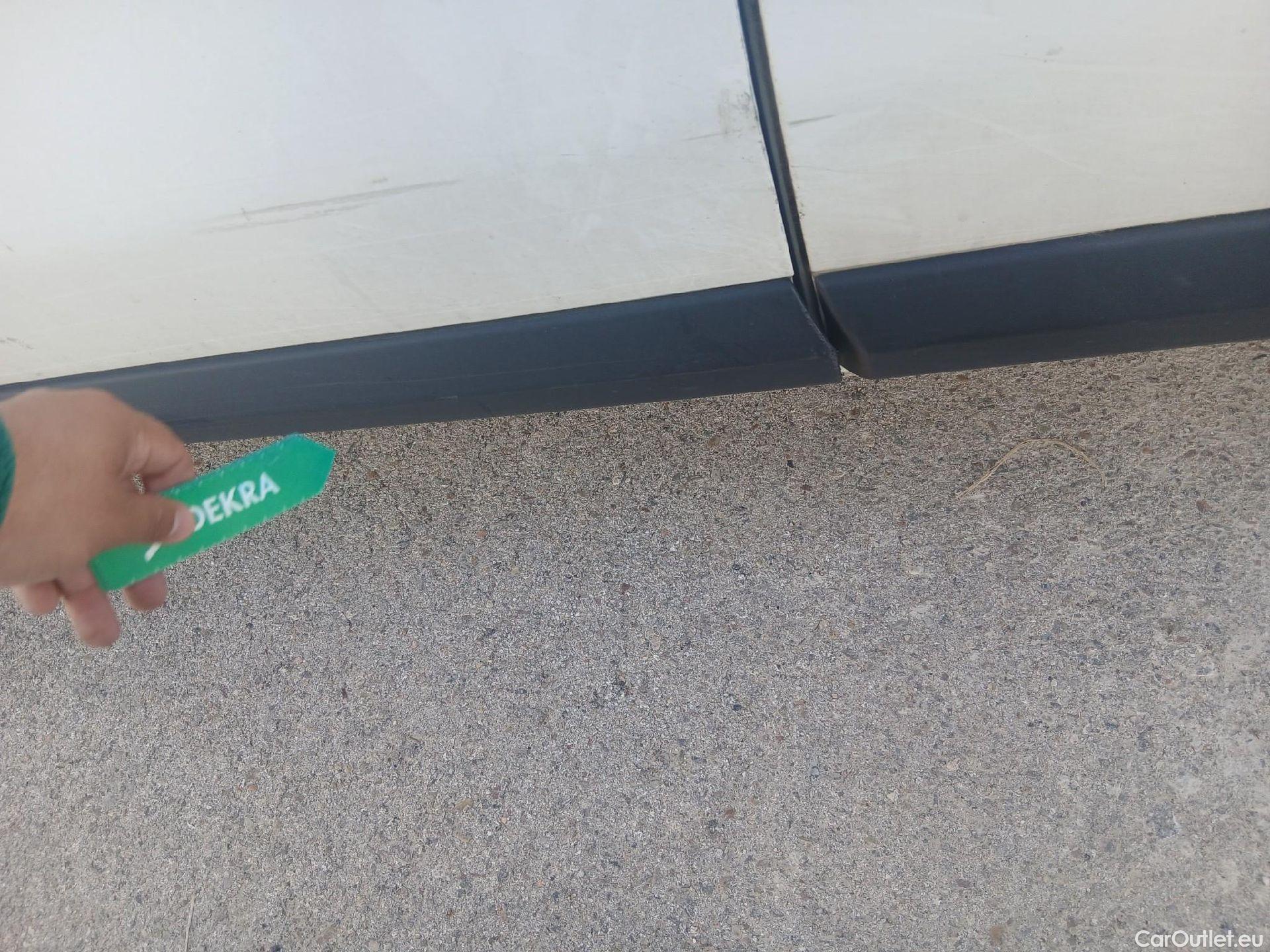  Opel  Vivaro OPEL  / 2019 / 4P / furgón 1.5 Diésel 74kW (100CV) M Std Express #29