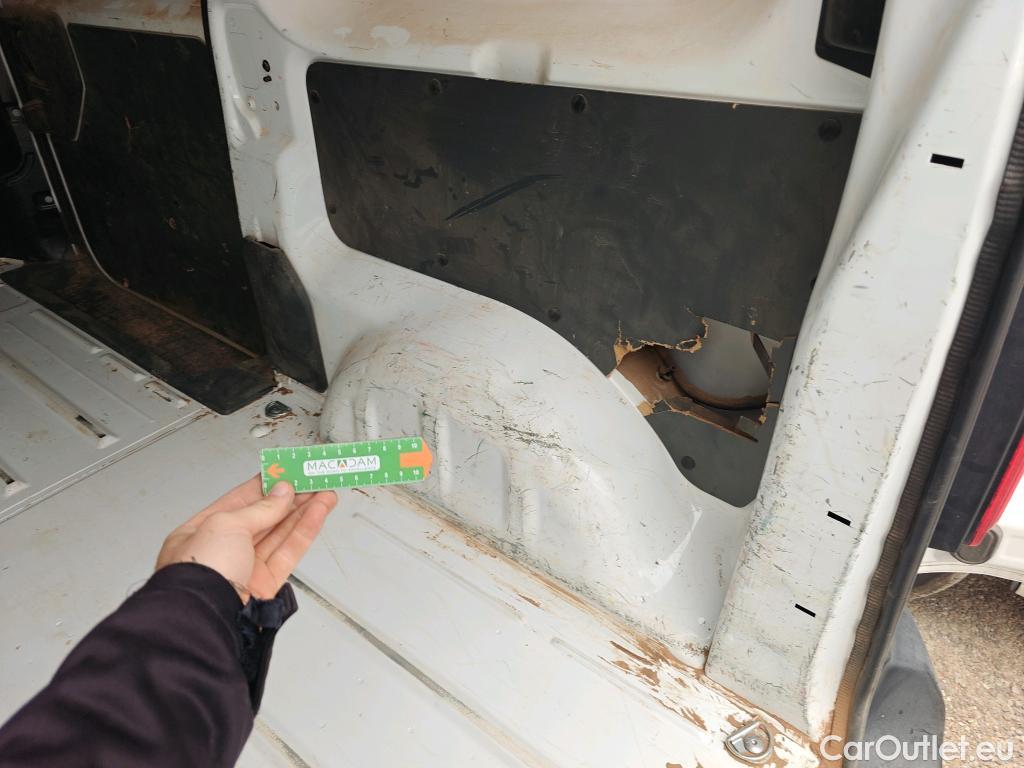  Peugeot  Expert PEUGEOT  / 2016 / 4P / furgón Furgón Premium 1.5 BlueHDi 100 Standard (AC) #13