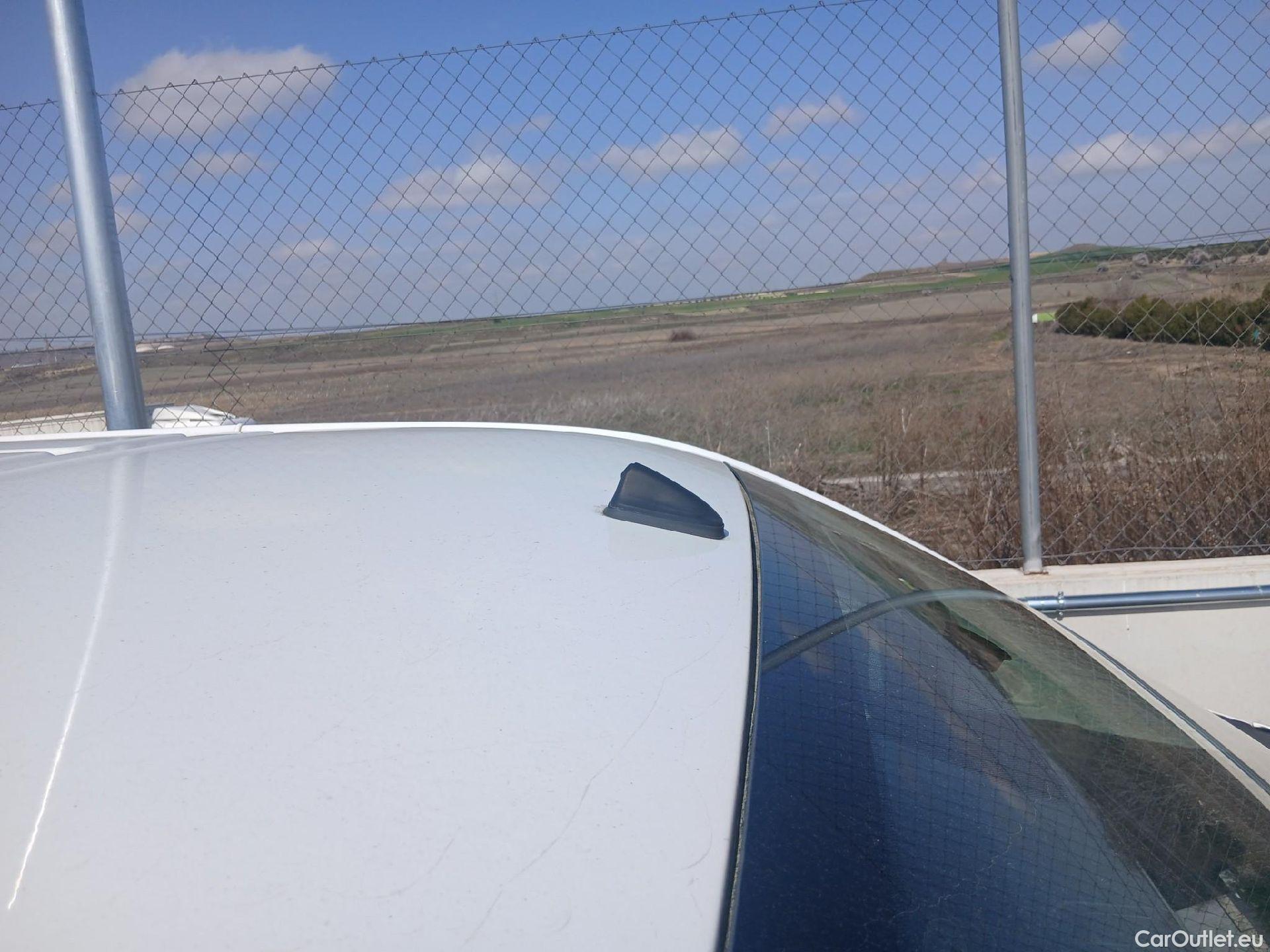  Opel  Vivaro OPEL  / 2019 / 4P / furgón 1.5 Diésel 74kW (100CV) M Std Express #52