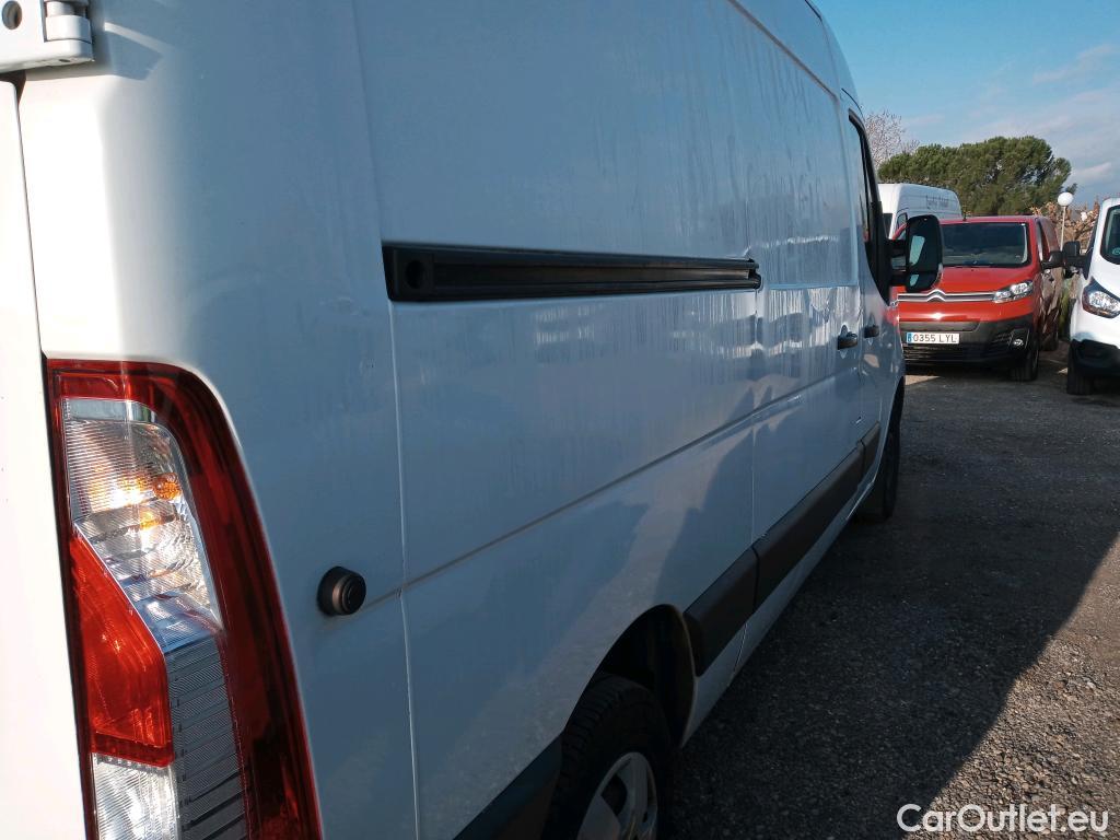  Nissan  NV400 NISSAN  / 2011 / 4P / furgón L2H2 3,5T 2.3dCi EU6 81kW FWD COMFORT #37