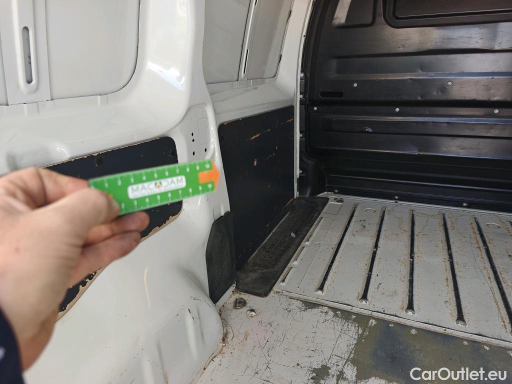  Peugeot  Expert PEUGEOT  / 2016 / 4P / furgón Furgón Pro 2.0 BlueHDi 120 S&S Standard (CX) #59