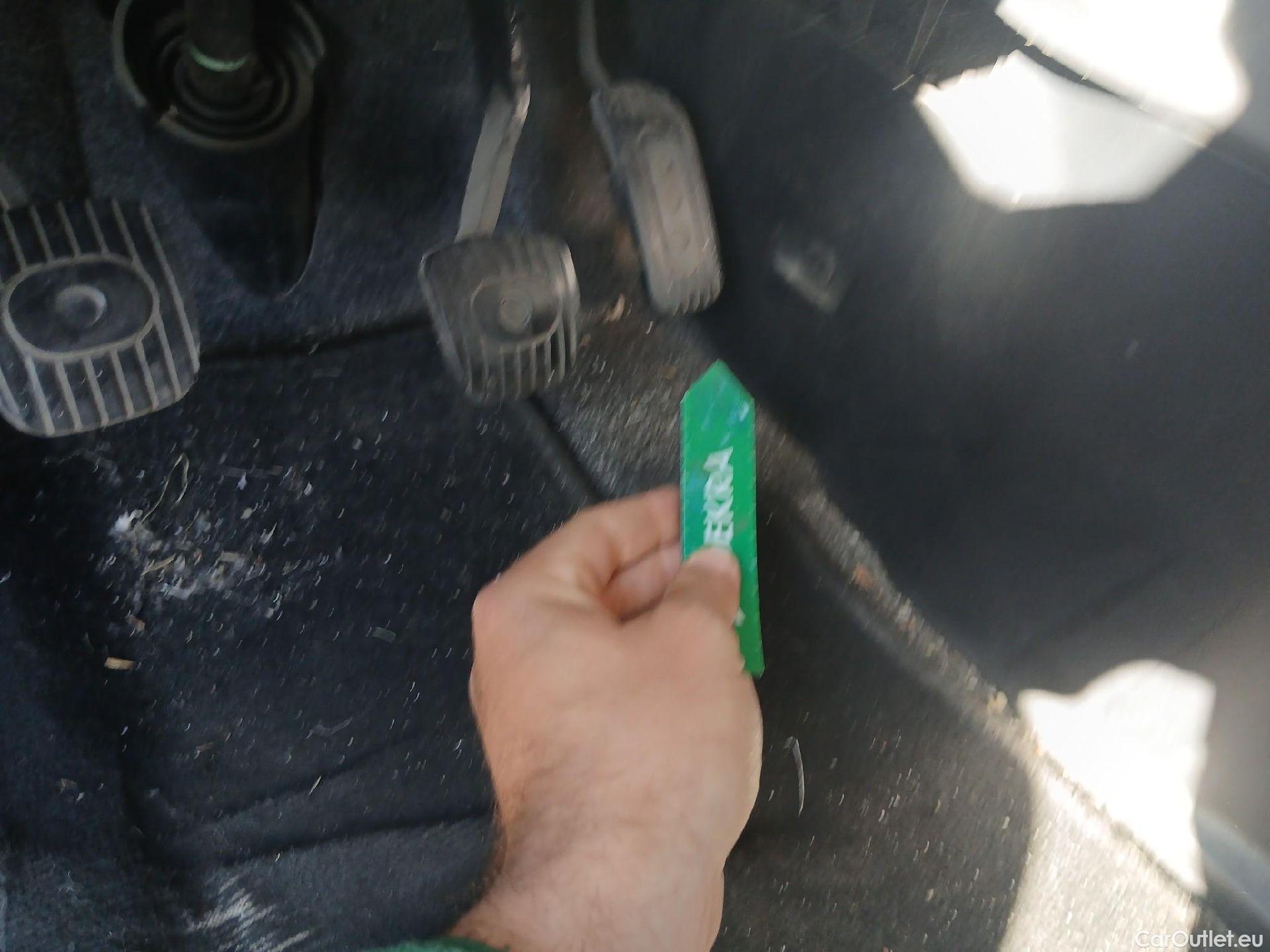  Nissan  NV200 NISSAN  / 2009 / 5P / combi Combi 5 1.5dCi 66kW (90CV) COMFORT Portó #50