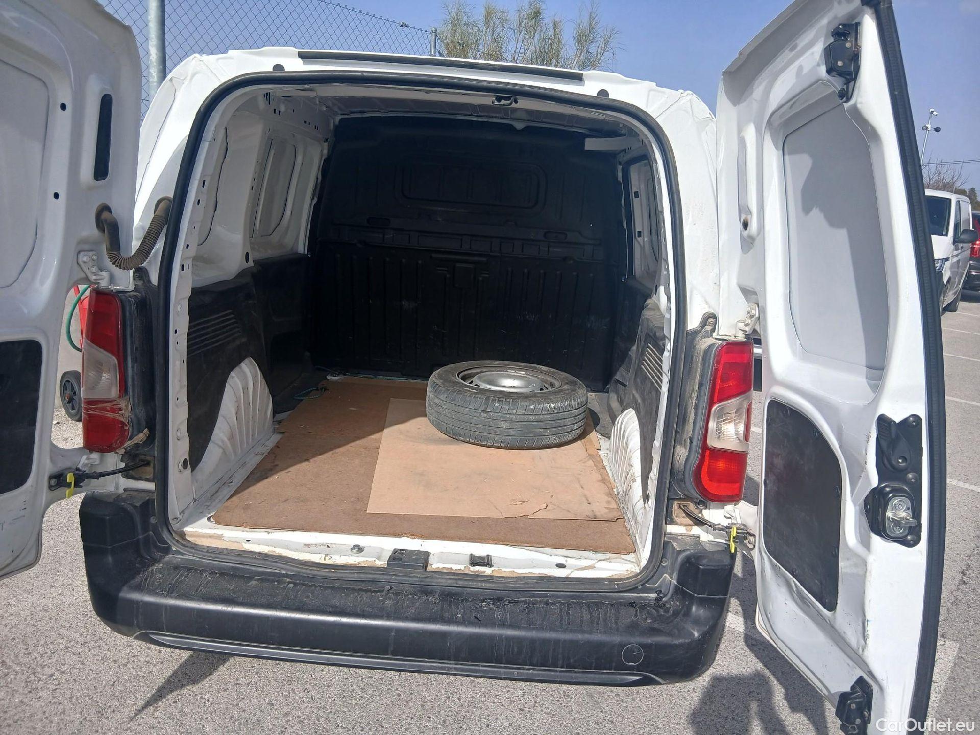  Opel  Combo OPEL  / 2018 / 3P / furgón derivado de turismo 1.5 TD 75kW (100CV) Express L H1 650kg (AC2) #1