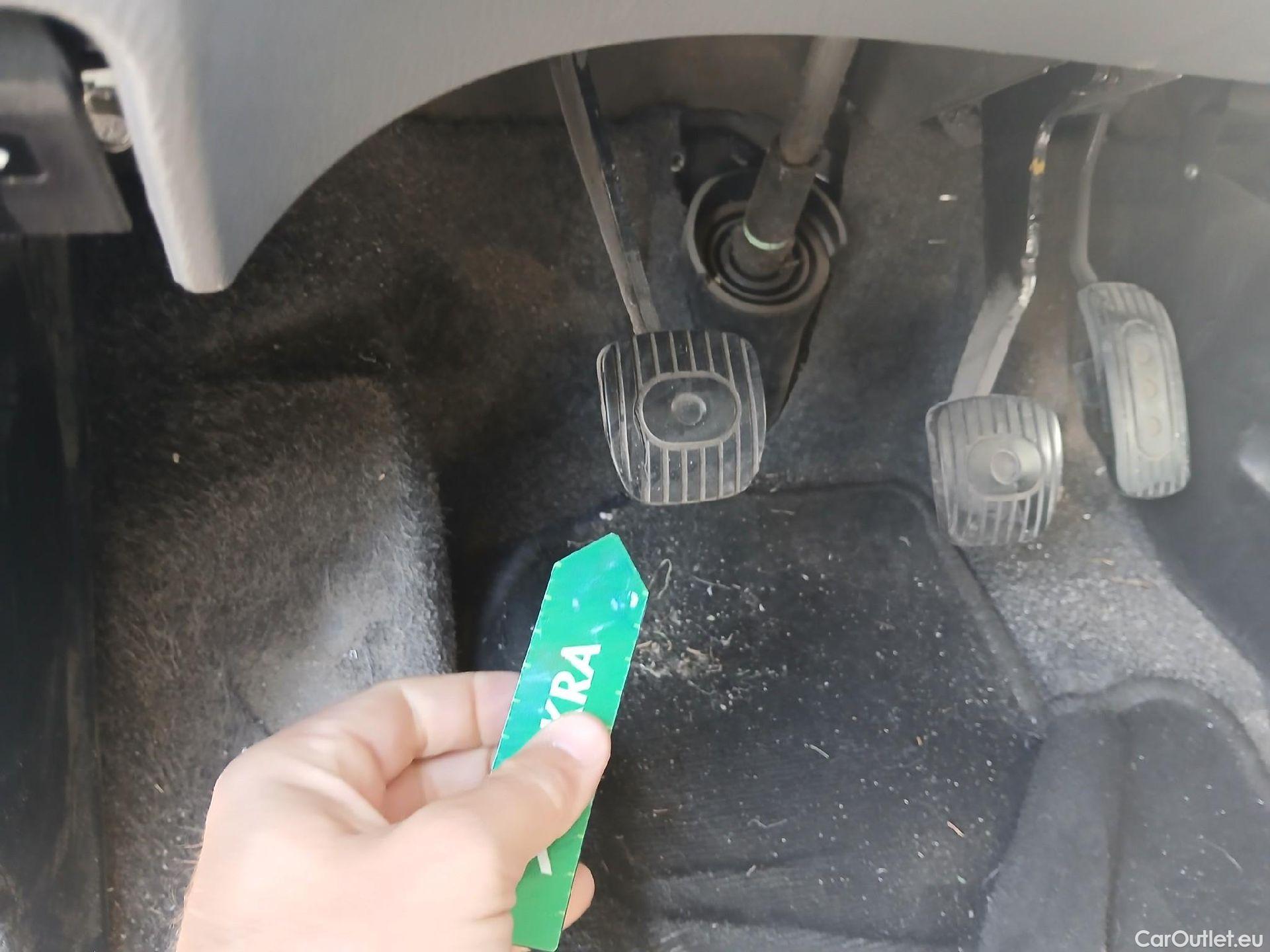  Nissan  NV200 NISSAN  / 2009 / 5P / combi Combi 5 1.5dCi 66kW (90CV) COMFORT Portó #48