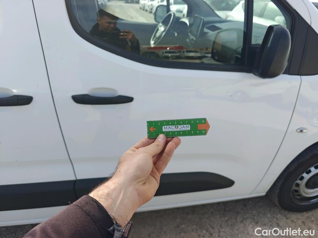  Opel  Combo OPEL  / 2018 / 3P / furgón derivado de turismo 1.5 TD 75kW (100CV) Express L H1 650kg (AC) #21