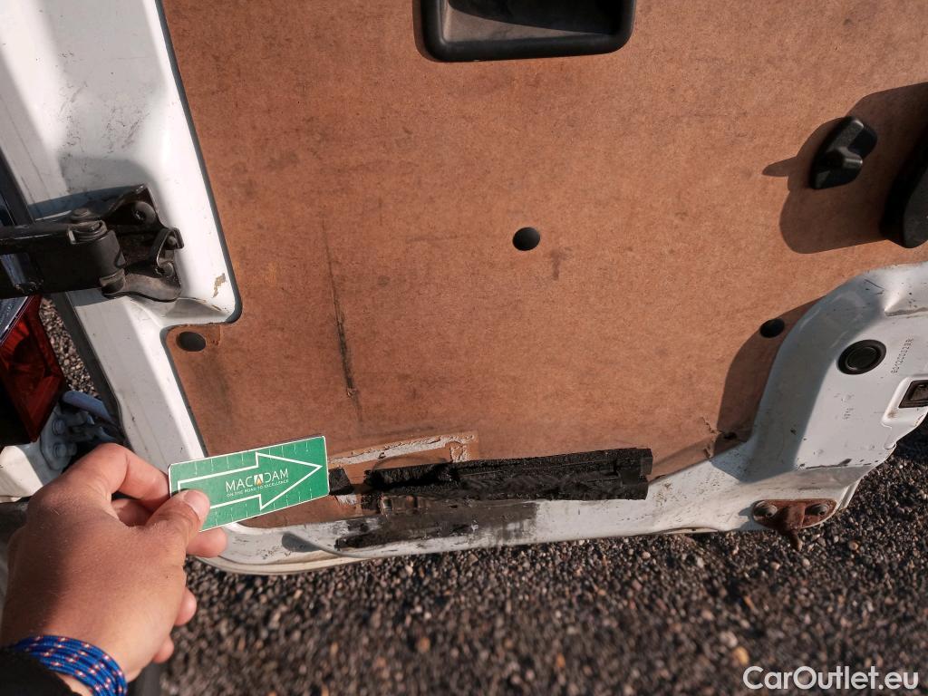  Nissan  NV400 NISSAN  / 2011 / 4P / furgón L2H2 3,5T 2.3dCi EU6 81kW FWD COMFORT #21