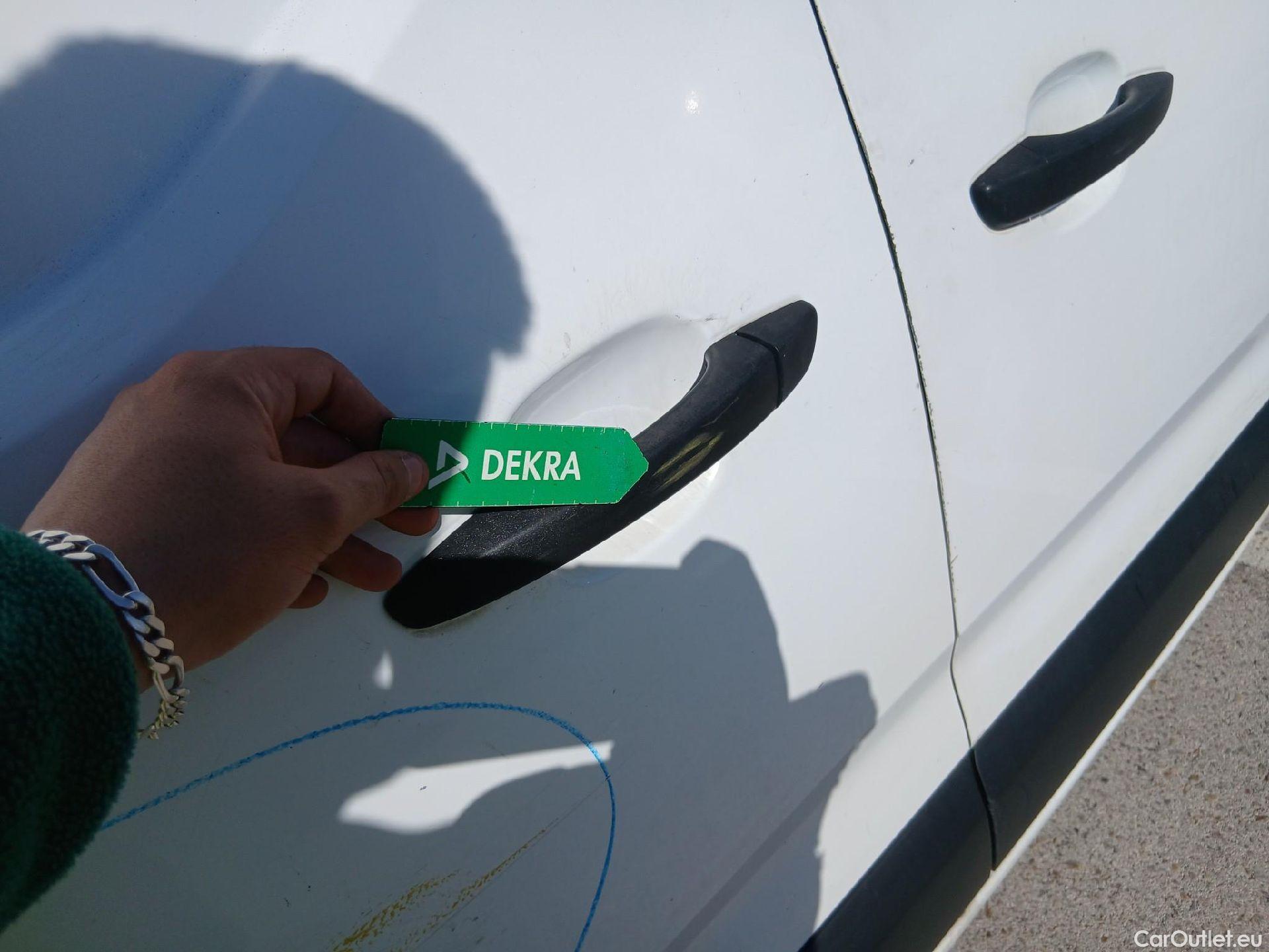  Peugeot  Partner PEUGEOT  / 2018 / 3P / furgón derivado de turismo Pro Standard 600kg BlueHDi 55kW #34