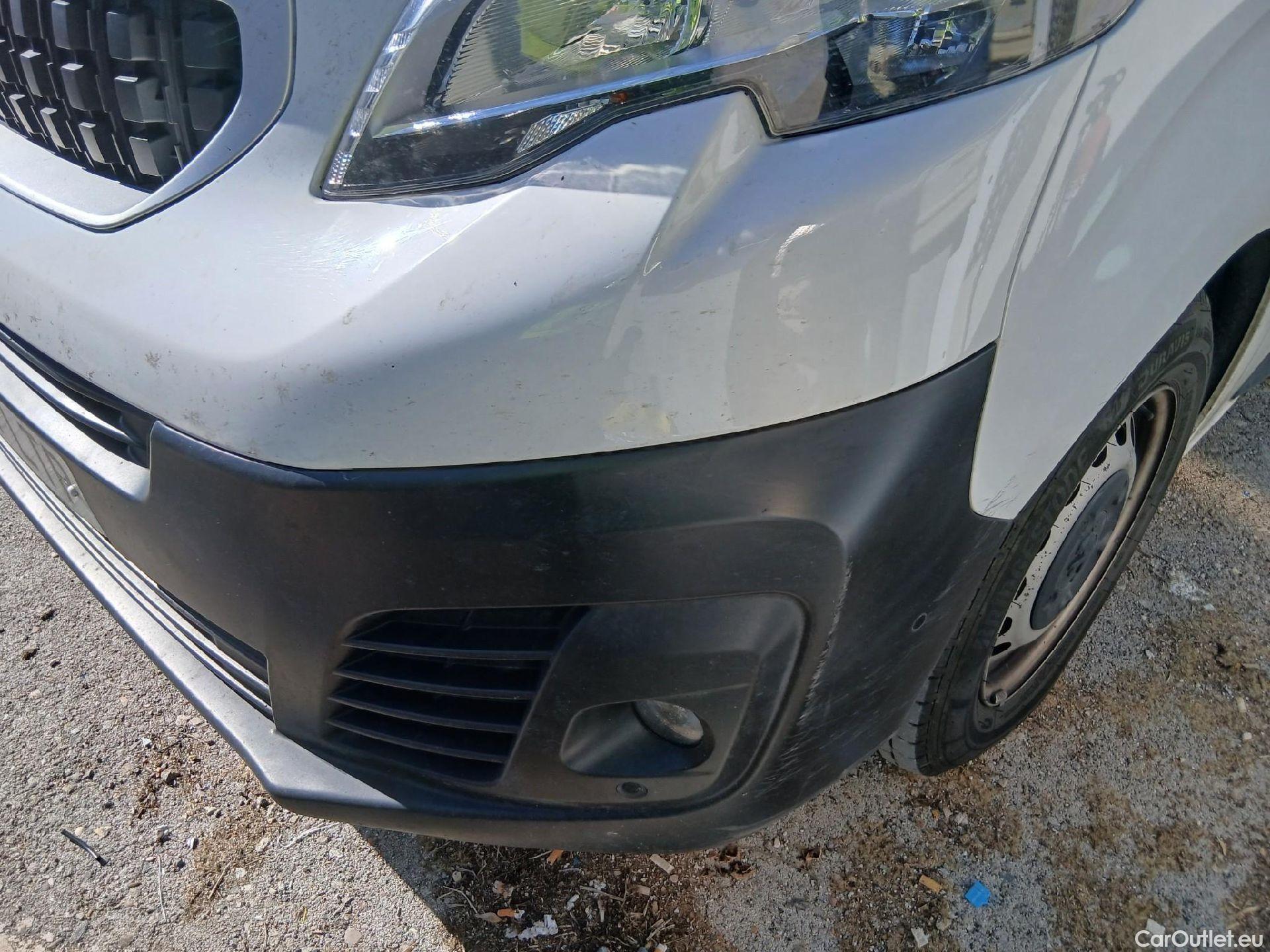  Peugeot  Expert PEUGEOT  / 2016 / 4P / furgón Furgón Premium 2.0 BlueHDi 120 Standard #10