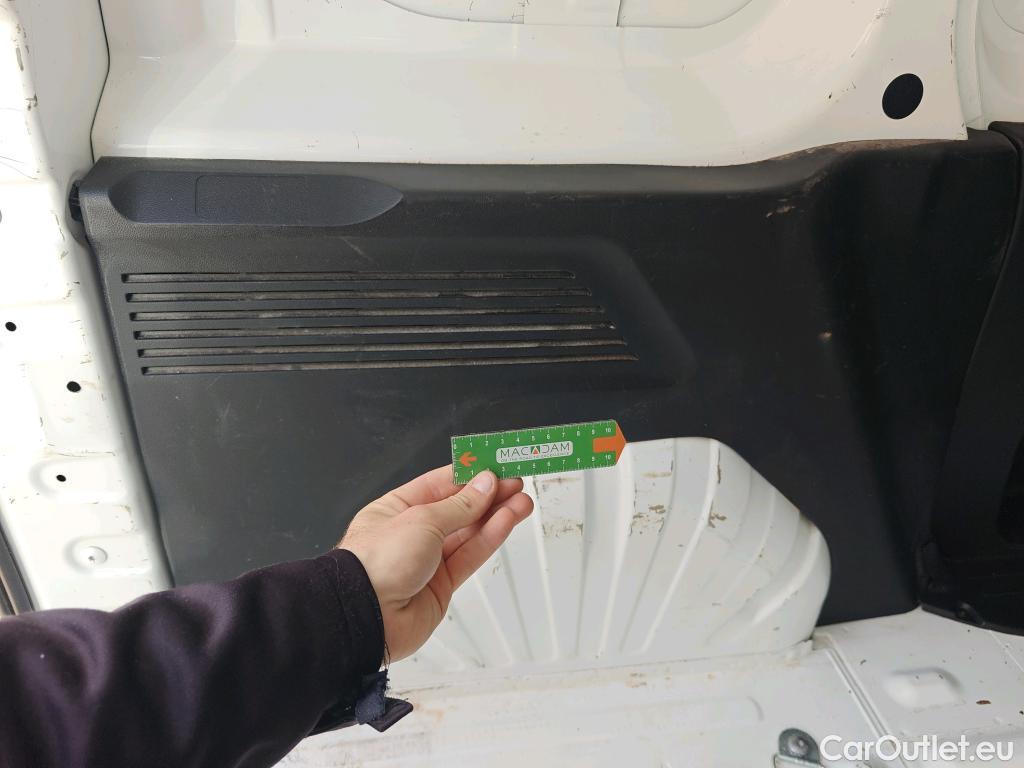  Opel  Combo OPEL  / 2018 / 3P / furgón derivado de turismo 1.5 TD 75kW (100CV) Express L H1 650kg (AC) #50