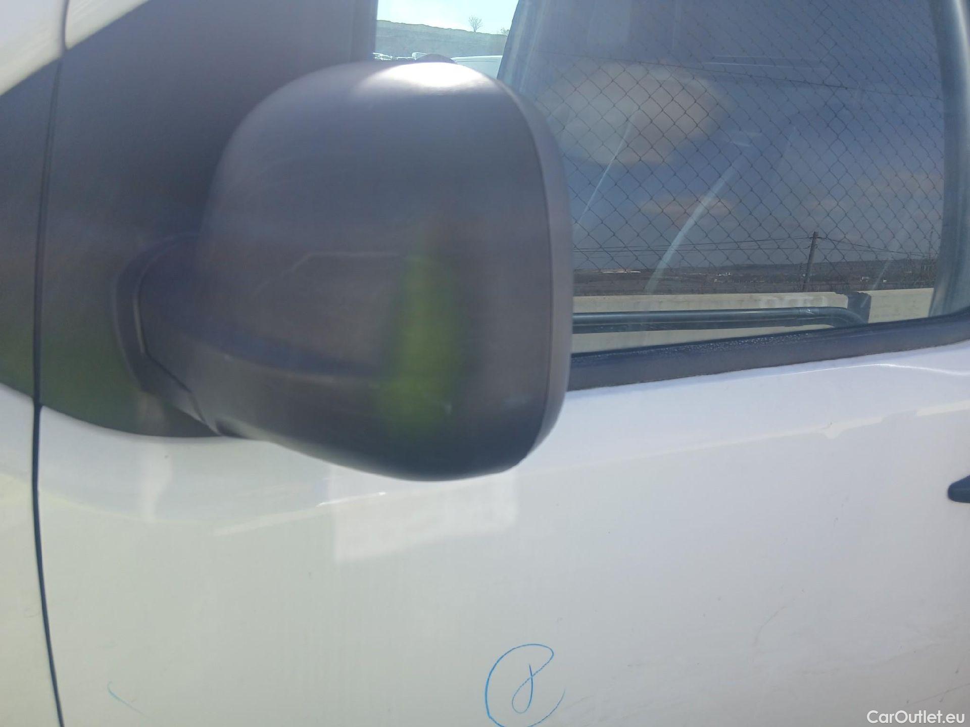  Opel  Vivaro OPEL  / 2019 / 4P / furgón 1.5 Diésel 74kW (100CV) M Std Express #23