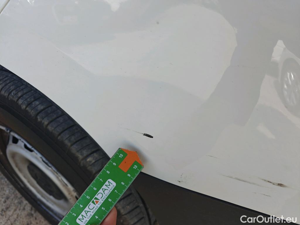  Opel  Combo OPEL  / 2018 / 3P / furgón derivado de turismo 1.5 TD 75kW (100CV) Express L H1 650kg (AC) #40