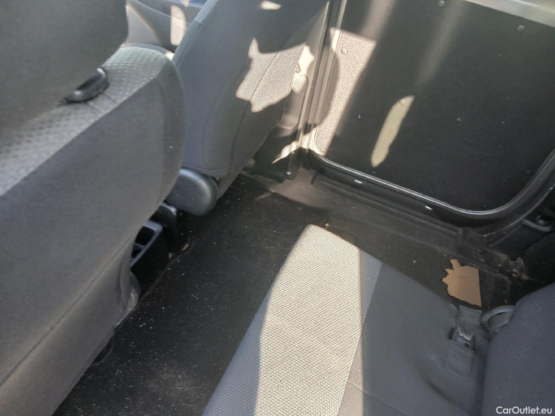  Nissan  NV200 NISSAN  / 2009 / 5P / combi Combi 5 1.5dCi 66kW (90CV) COMFORT Portó #7