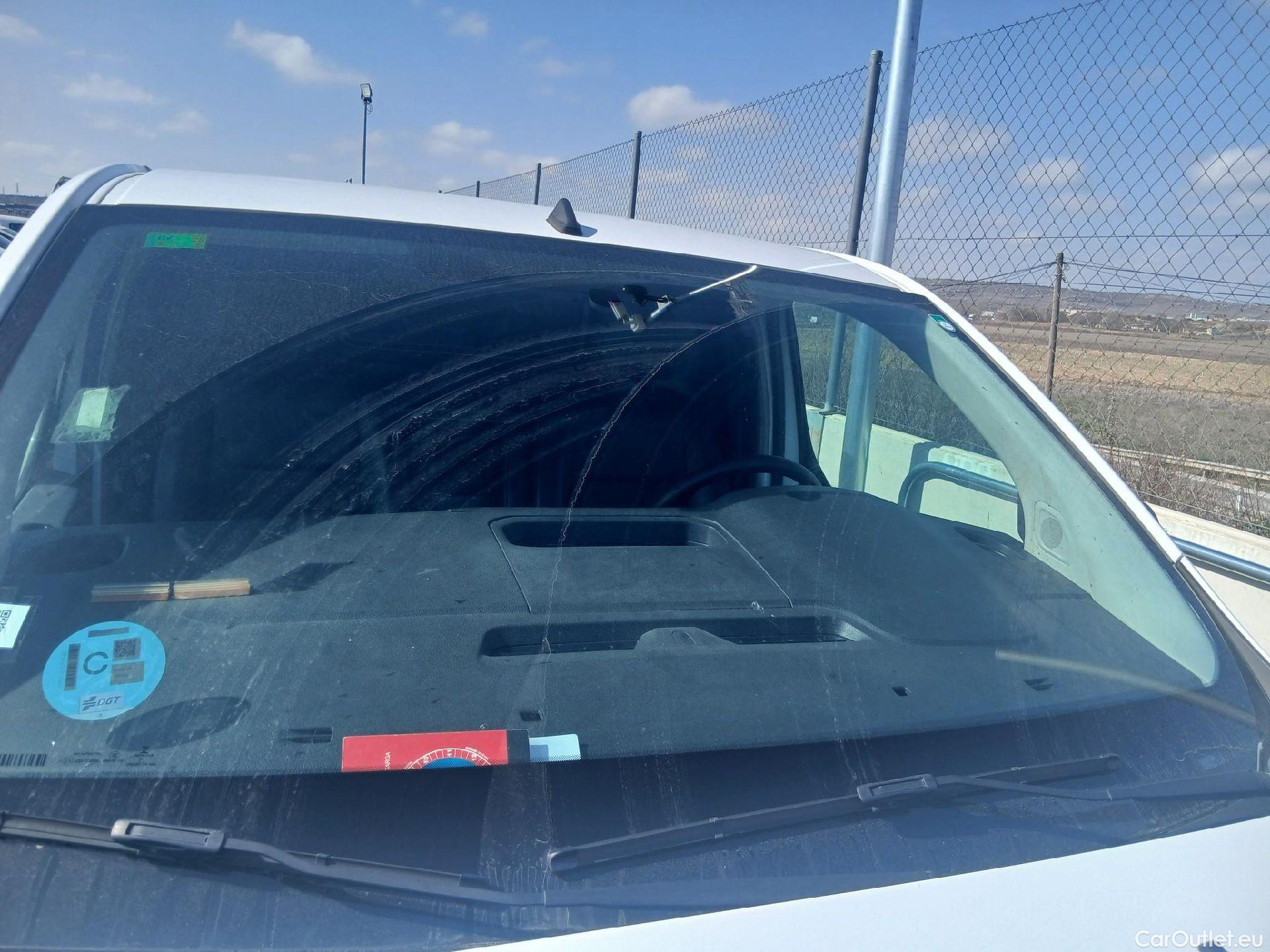  Opel  Vivaro OPEL  / 2019 / 4P / furgón 1.5 Diésel 74kW (100CV) M Std Express #18