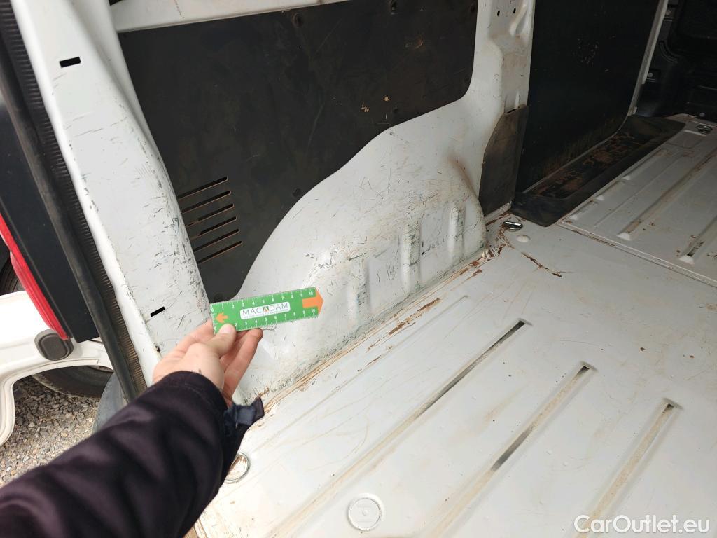  Peugeot  Expert PEUGEOT  / 2016 / 4P / furgón Furgón Premium 1.5 BlueHDi 100 Standard (AC) #15