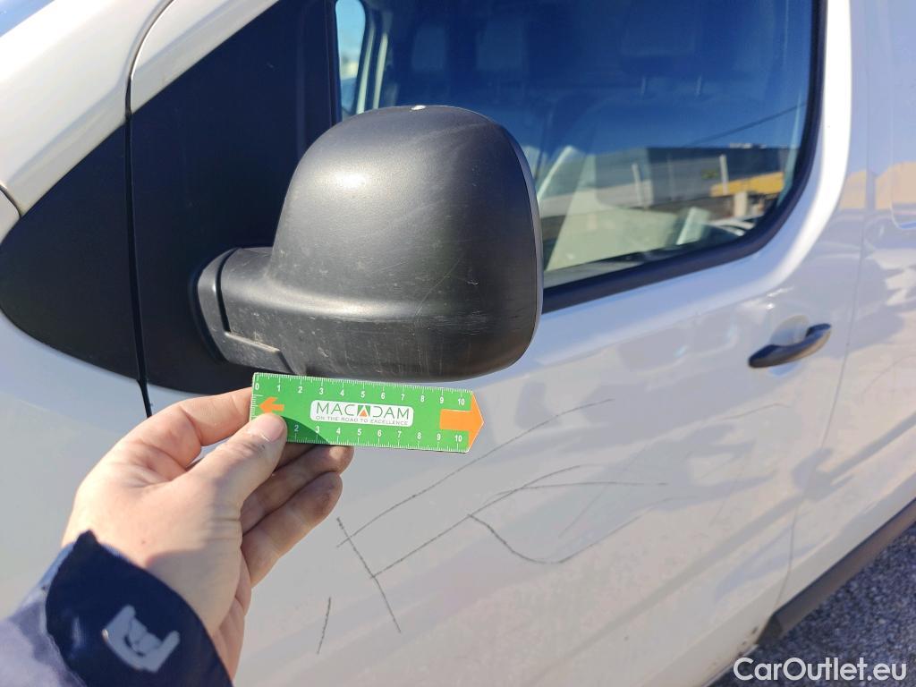  Peugeot  Expert PEUGEOT  / 2016 / 4P / furgón Furgón Pro 2.0 BlueHDi 120 S&S Standard (CX) #74