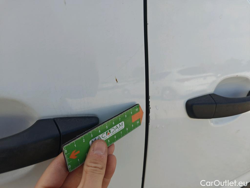  Opel  Combo OPEL  / 2018 / 3P / furgón derivado de turismo 1.5 TD 75kW (100CV) Express L H1 650kg (AC) #23