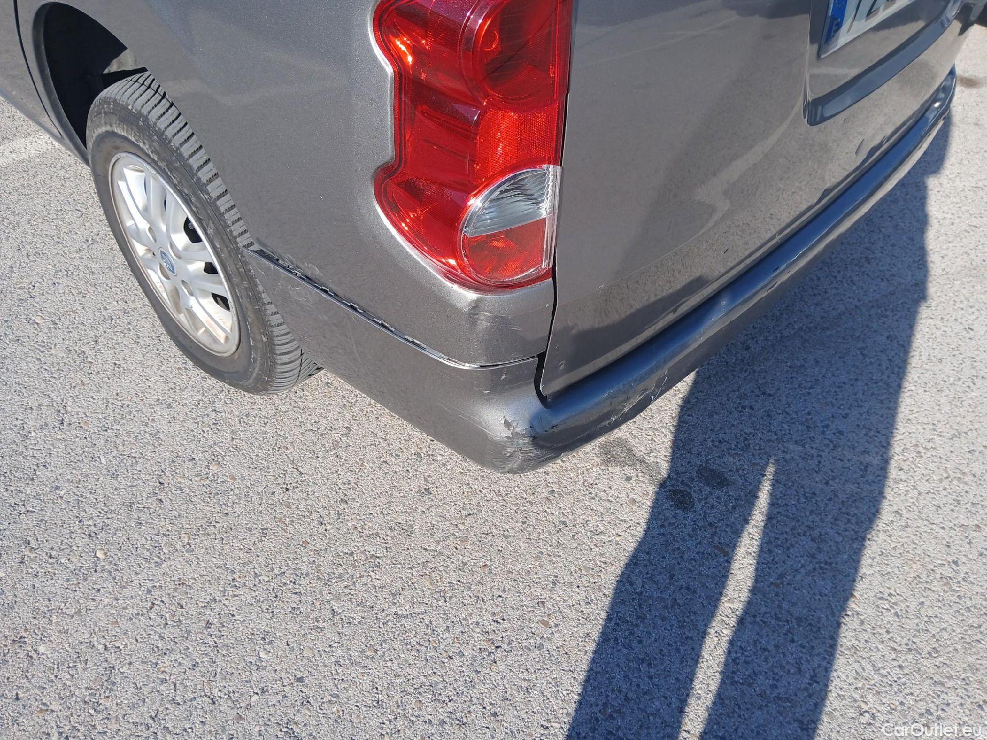  Nissan  NV200 NISSAN  / 2009 / 5P / combi Combi 5 1.5dCi 66kW (90CV) COMFORT Portó #31