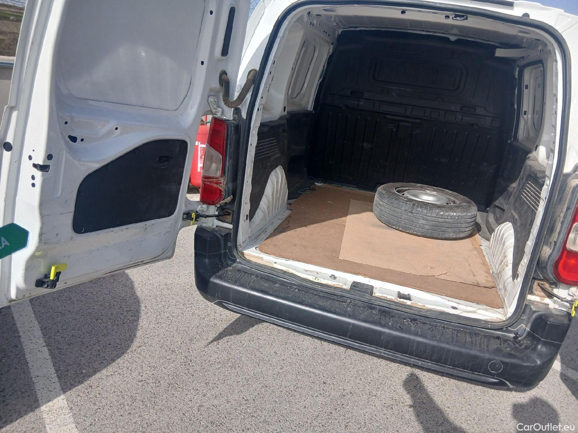  Opel  Combo OPEL  / 2018 / 3P / furgón derivado de turismo 1.5 TD 75kW (100CV) Express L H1 650kg (AC2) #2