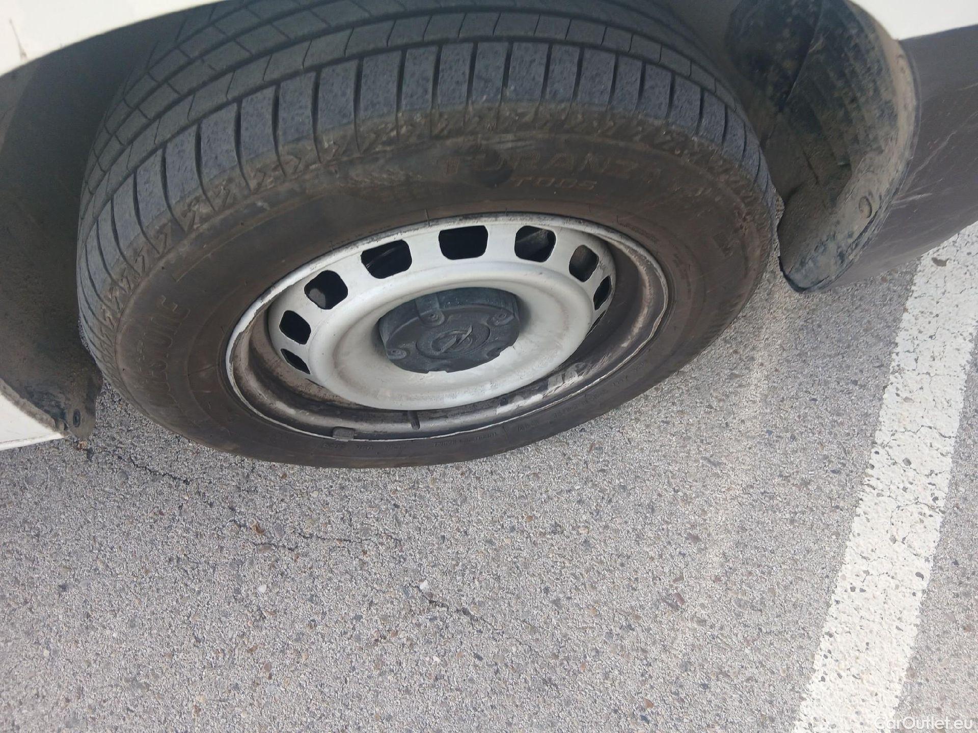  Opel  Combo OPEL  / 2018 / 3P / furgón derivado de turismo 1.5 TD 75kW (100CV) Express L H1 650kg (AC2) #26