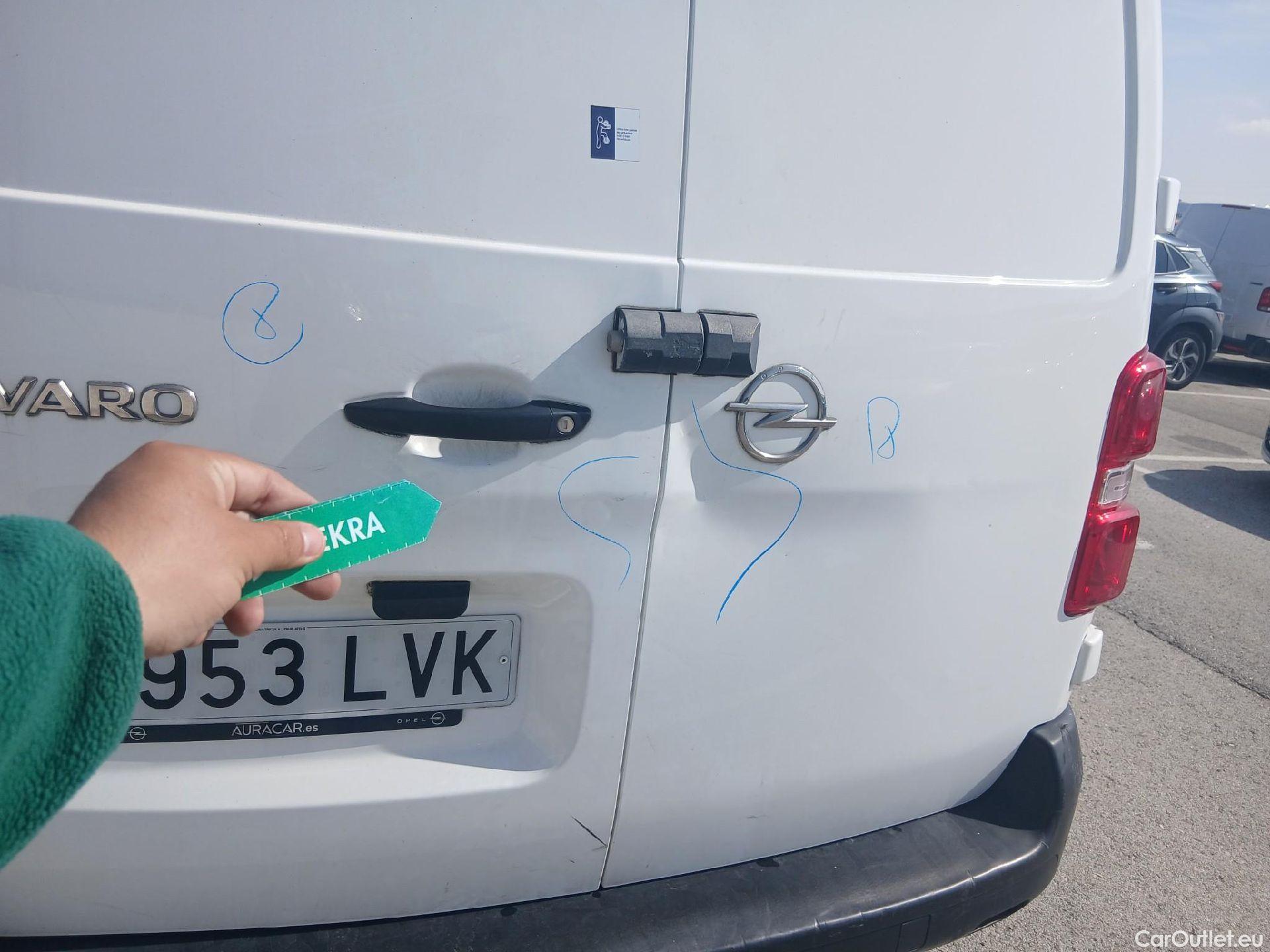  Opel  Vivaro OPEL  / 2019 / 4P / furgón 1.5 Diésel 74kW (100CV) M Std Express #33