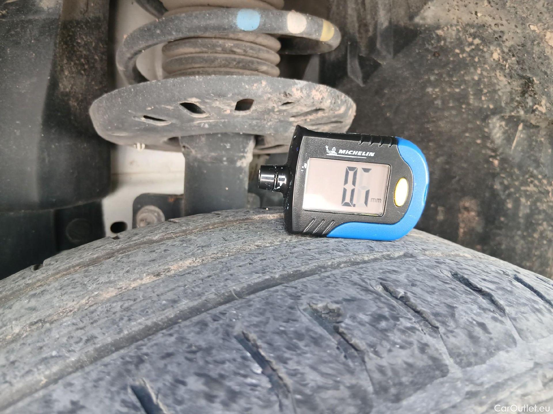  Peugeot  Partner PEUGEOT  / 2018 / 3P / furgón derivado de turismo Pro Standard 600kg BlueHDi 55kW #3