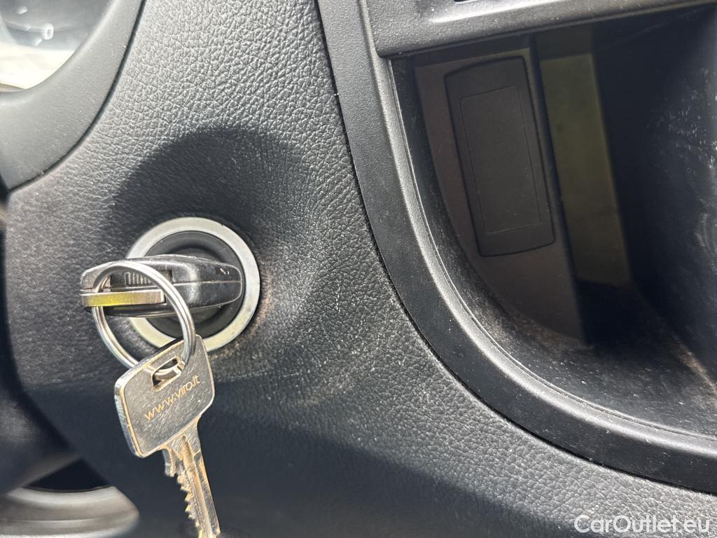  Mercedes  Vito MERCEDES-BENZ  / 2014 / 4P / furgón 114CDI 100kW furgón Pro larga #2