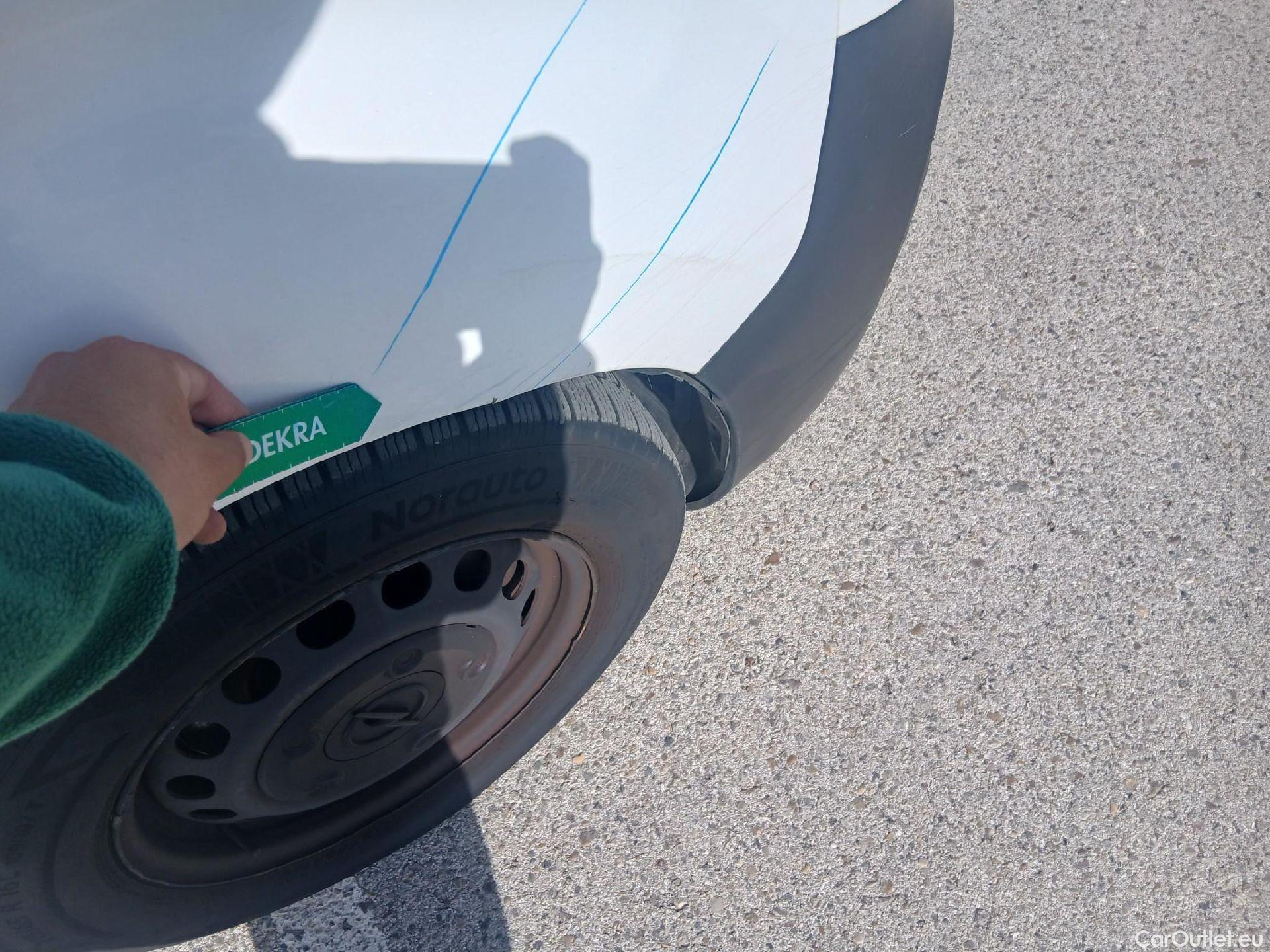  Opel  Vivaro OPEL  / 2019 / 4P / furgón 1.5 Diésel 74kW (100CV) M Std Express #46