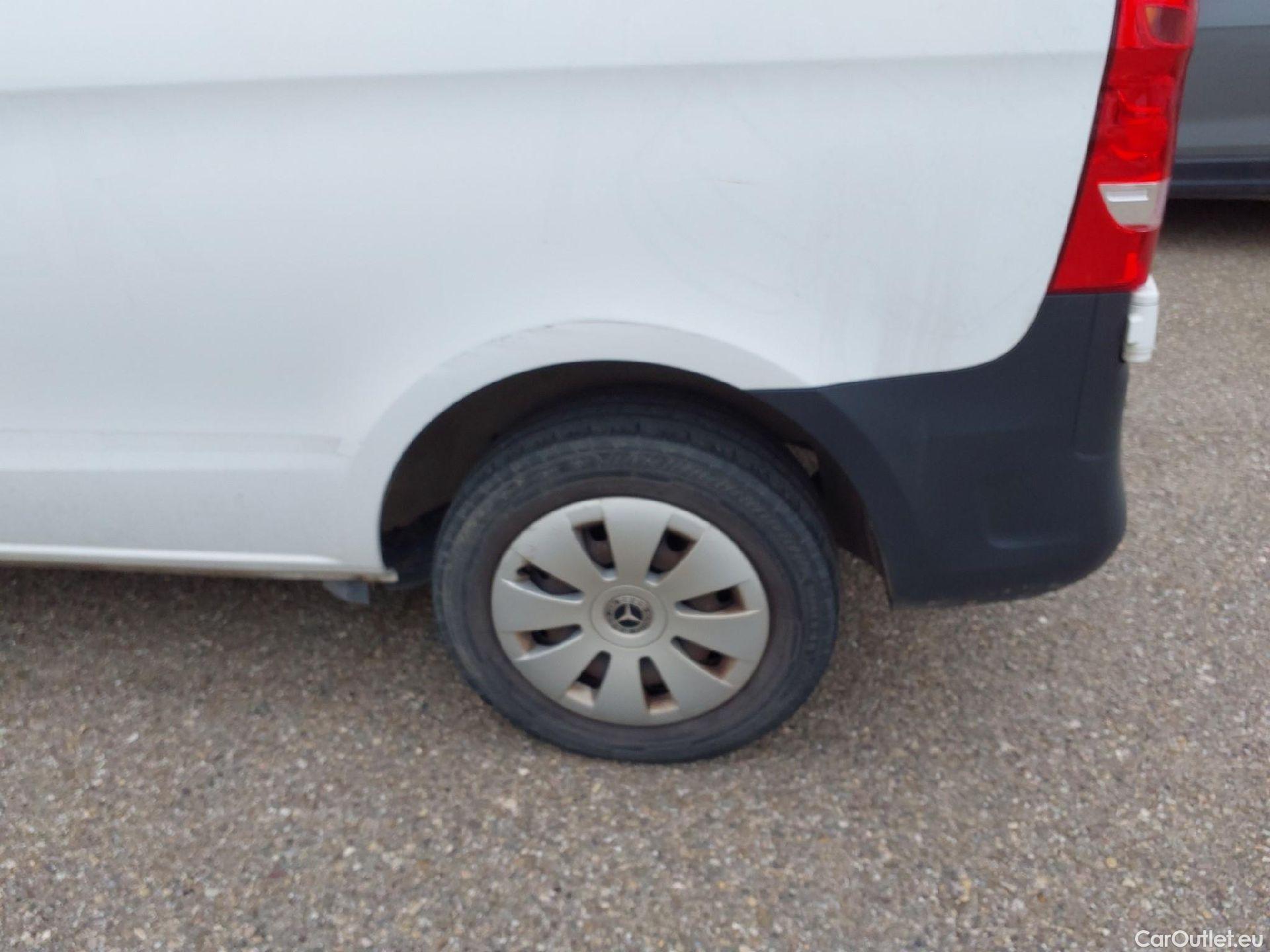  Mercedes  Vito MERCEDES-BENZ  / 2014 / 4P / furgón 110 CDI TD Mixto Compacta #7