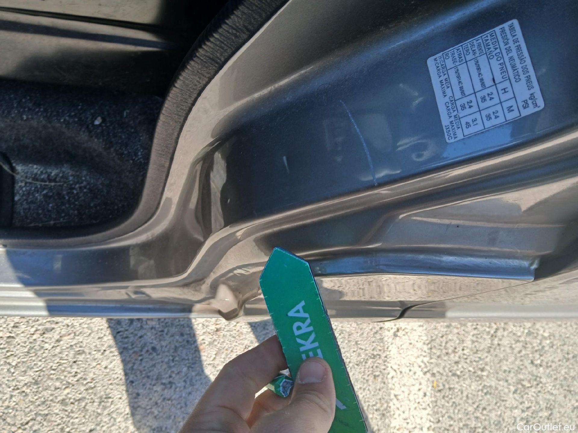  Nissan  NV200 NISSAN  / 2009 / 5P / combi Combi 5 1.5dCi 66kW (90CV) COMFORT Portó #26