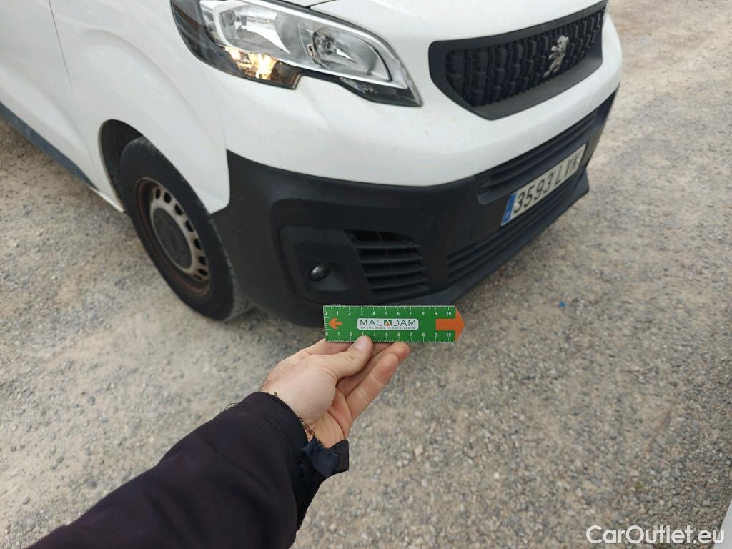  Peugeot  Expert PEUGEOT  / 2016 / 4P / furgón Furgón Premium 1.5 BlueHDi 100 Standard (AC) #51