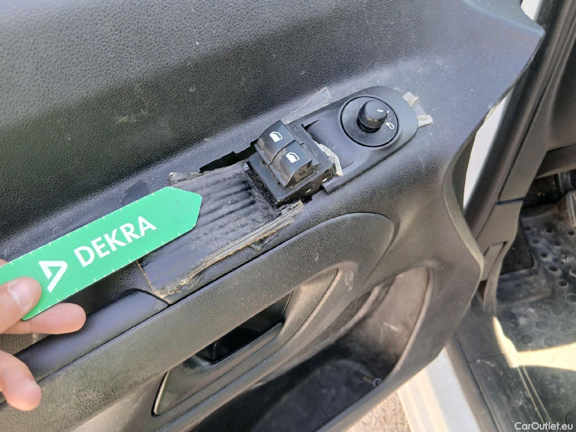  Peugeot  Partner PEUGEOT  / 2018 / 3P / furgón derivado de turismo Pro Standard 600kg BlueHDi 55kW #18