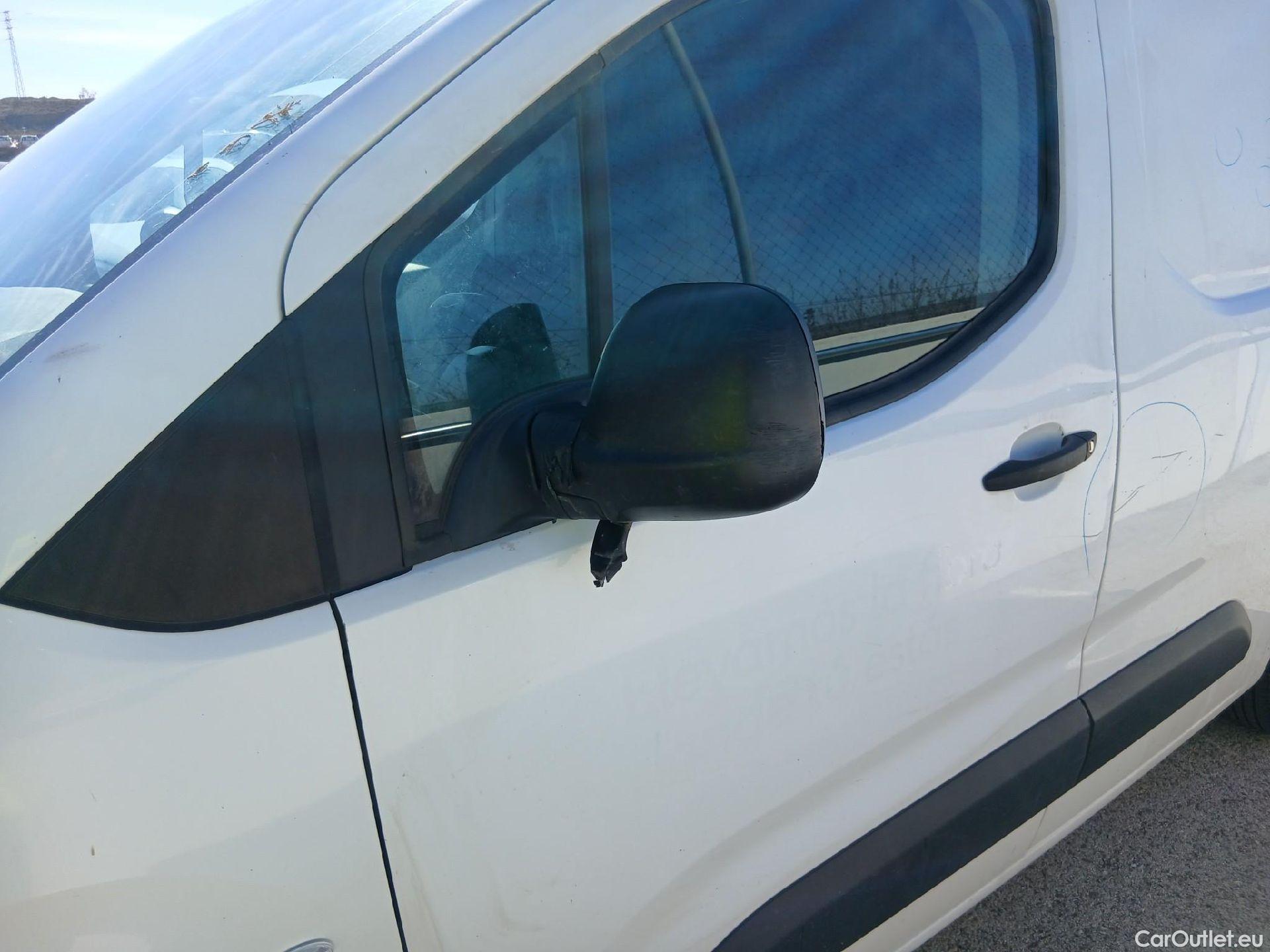  Peugeot  Partner PEUGEOT  / 2018 / 3P / furgón derivado de turismo Pro Standard 600kg BlueHDi 55kW #12