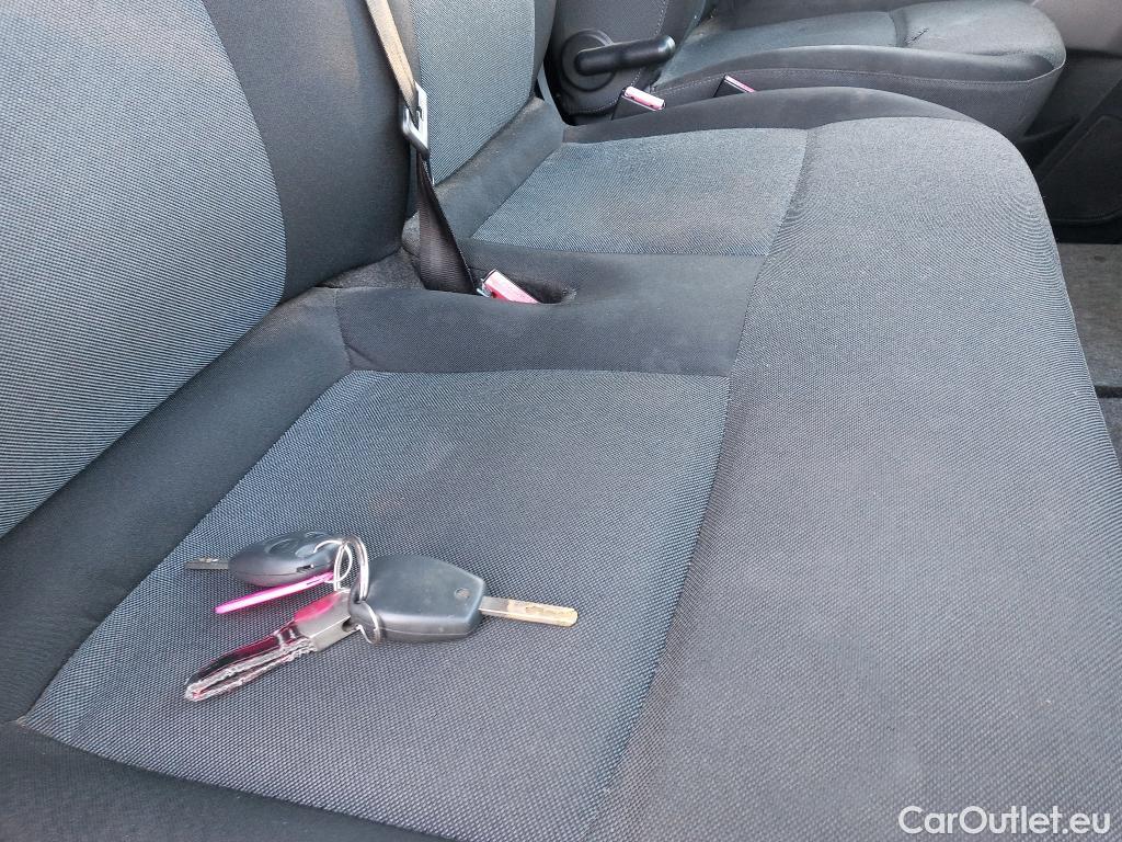  Nissan  NV400 NISSAN  / 2011 / 4P / furgón L2H2 3,5T 2.3dCi EU6 81kW FWD COMFORT #28