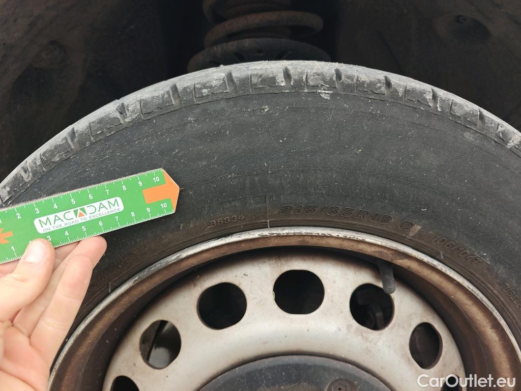  Peugeot  Expert PEUGEOT  / 2016 / 4P / furgón Furgón Premium 1.5 BlueHDi 100 Standard (AC) #72