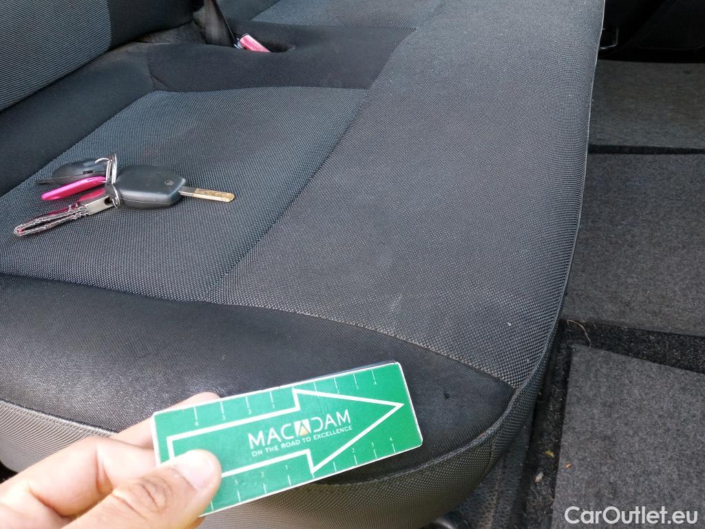  Nissan  NV400 NISSAN  / 2011 / 4P / furgón L2H2 3,5T 2.3dCi EU6 81kW FWD COMFORT #26