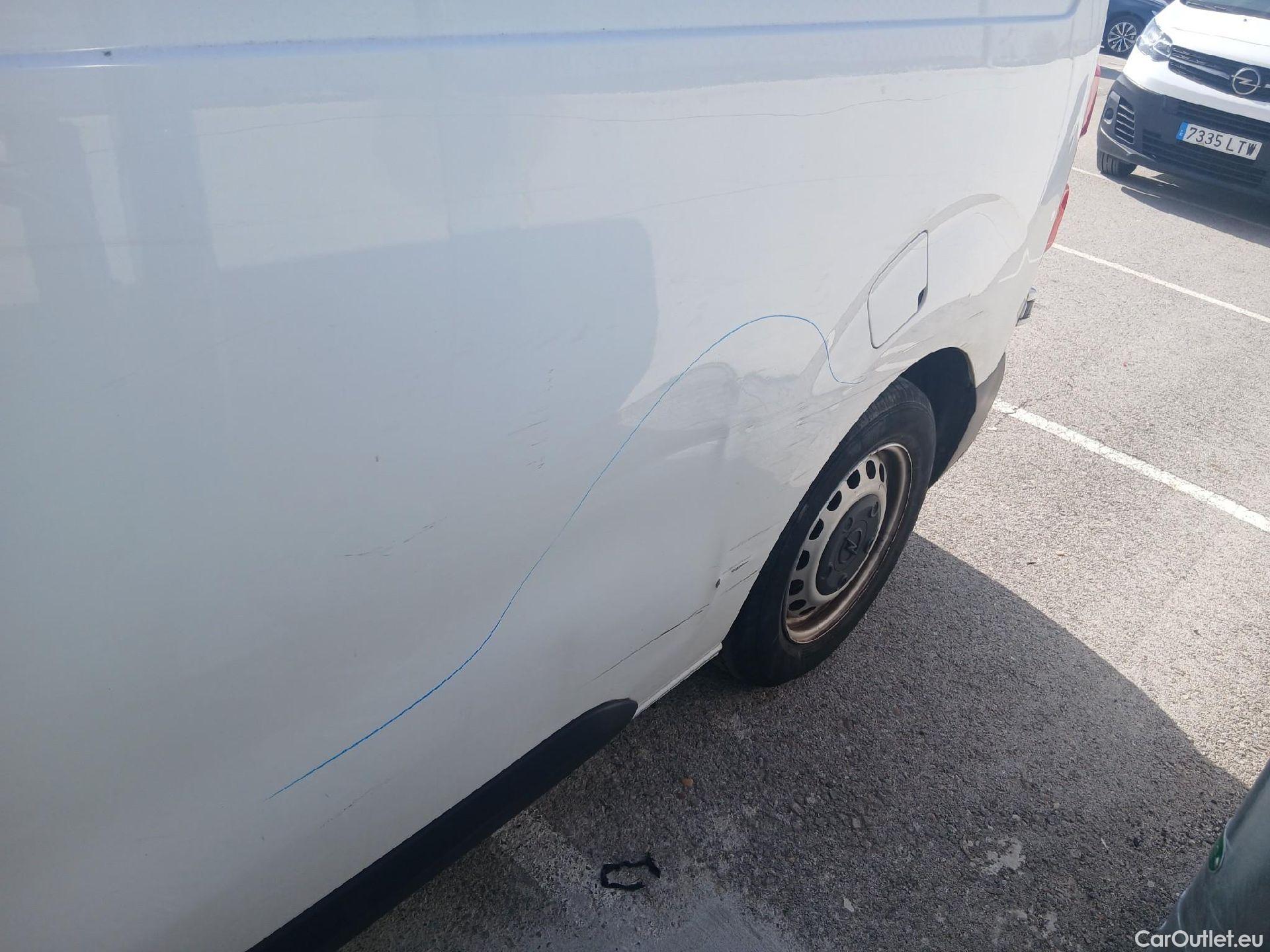  Opel  Vivaro OPEL  / 2019 / 4P / furgón 1.5 Diésel 74kW (100CV) M Std Express #26