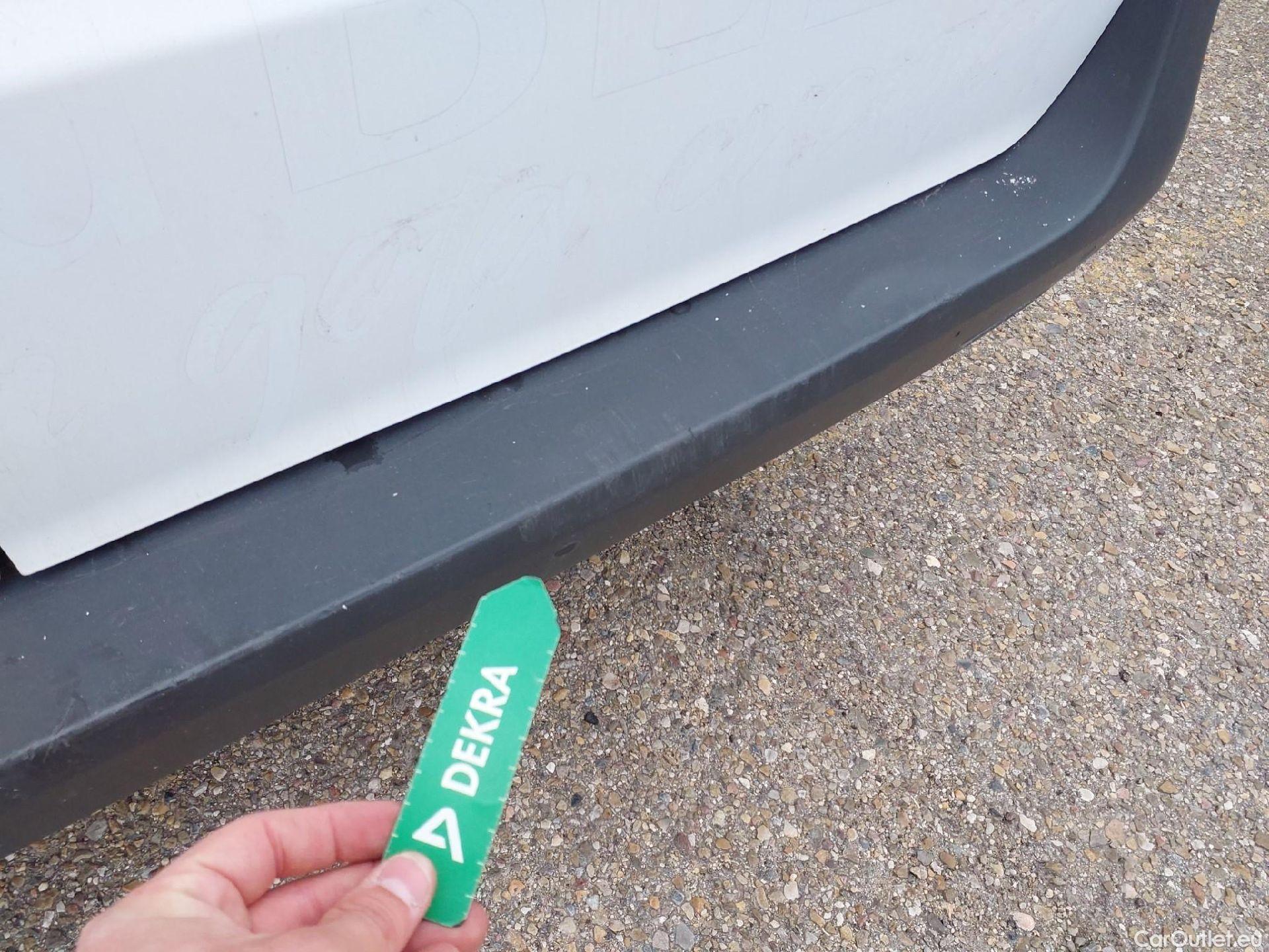  Mercedes  Vito MERCEDES-BENZ  / 2014 / 4P / furgón 110 CDI TD Mixto Compacta #9