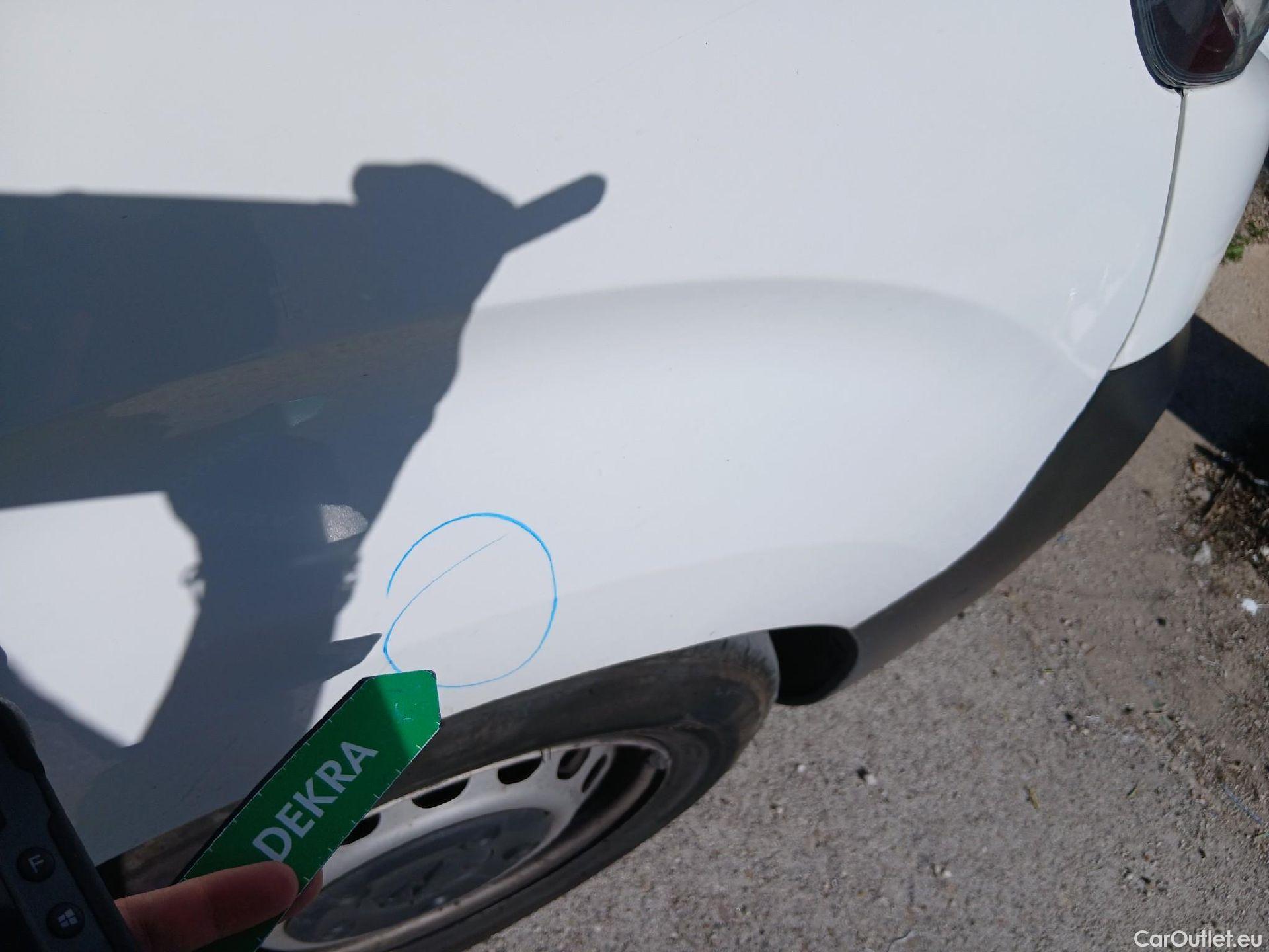  Peugeot  Expert PEUGEOT  / 2016 / 4P / furgón Furgón Premium 2.0 BlueHDi 120 Standard #25