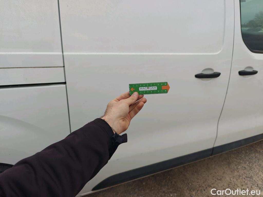  Peugeot  Expert PEUGEOT  / 2016 / 4P / furgón Furgón Premium 1.5 BlueHDi 100 Standard (AC) #19