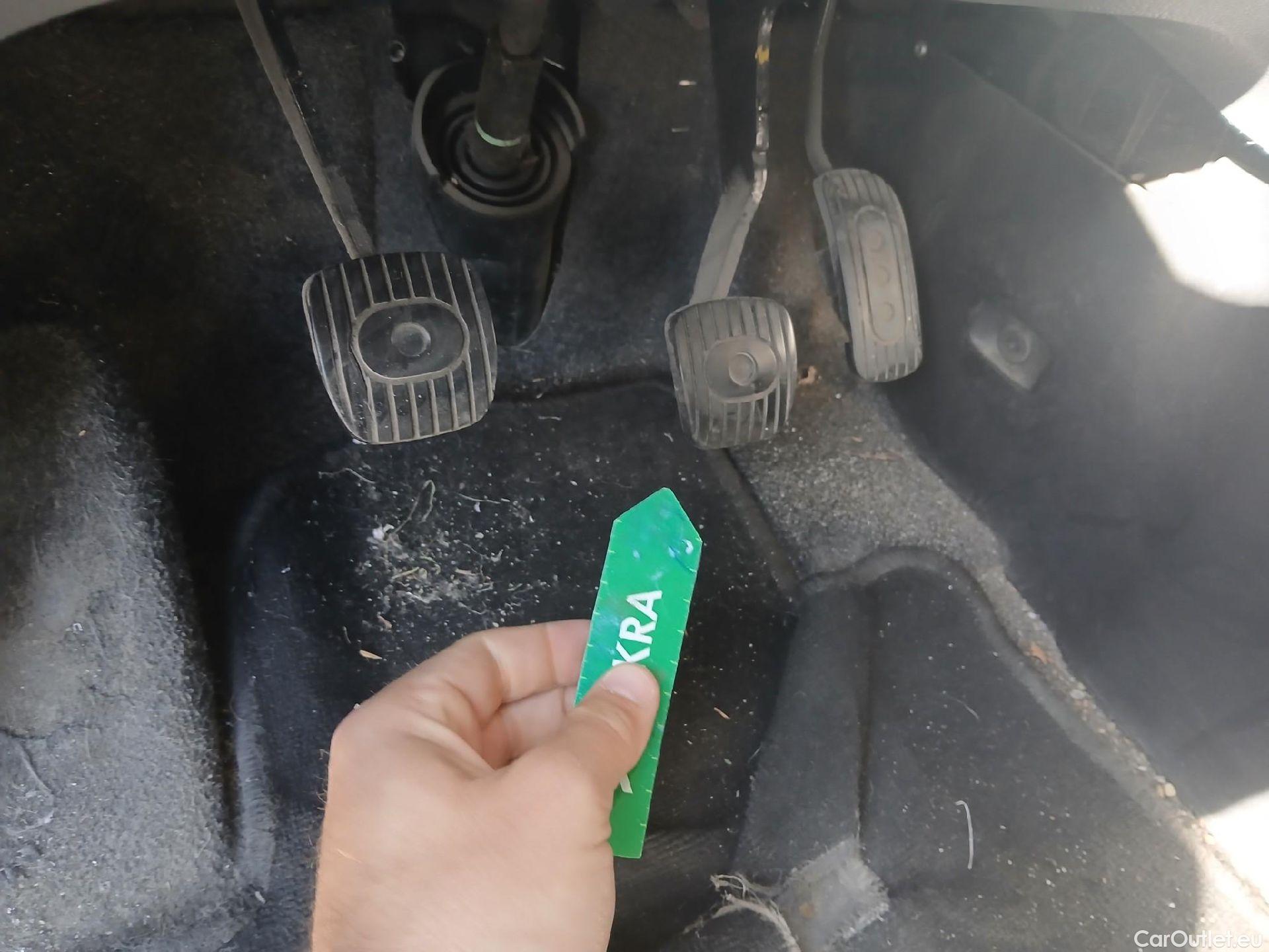  Nissan  NV200 NISSAN  / 2009 / 5P / combi Combi 5 1.5dCi 66kW (90CV) COMFORT Portó #51