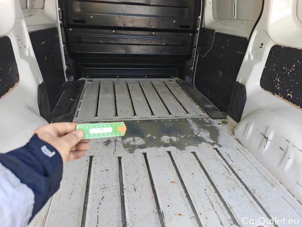  Peugeot  Expert PEUGEOT  / 2016 / 4P / furgón Furgón Pro 2.0 BlueHDi 120 S&S Standard (CX) #19