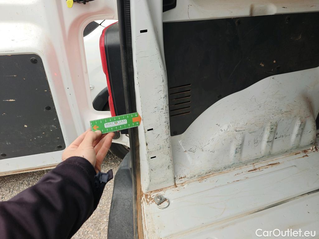  Peugeot  Expert PEUGEOT  / 2016 / 4P / furgón Furgón Premium 1.5 BlueHDi 100 Standard (AC) #16